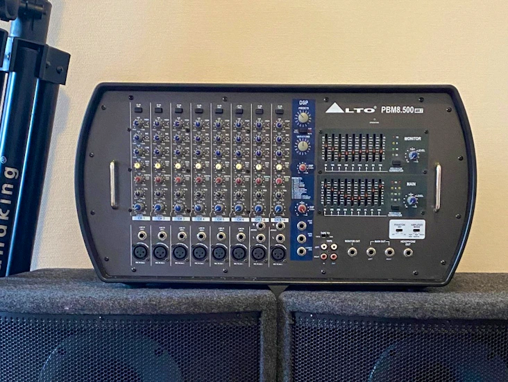 Pa/högtalaranläggning med mixer