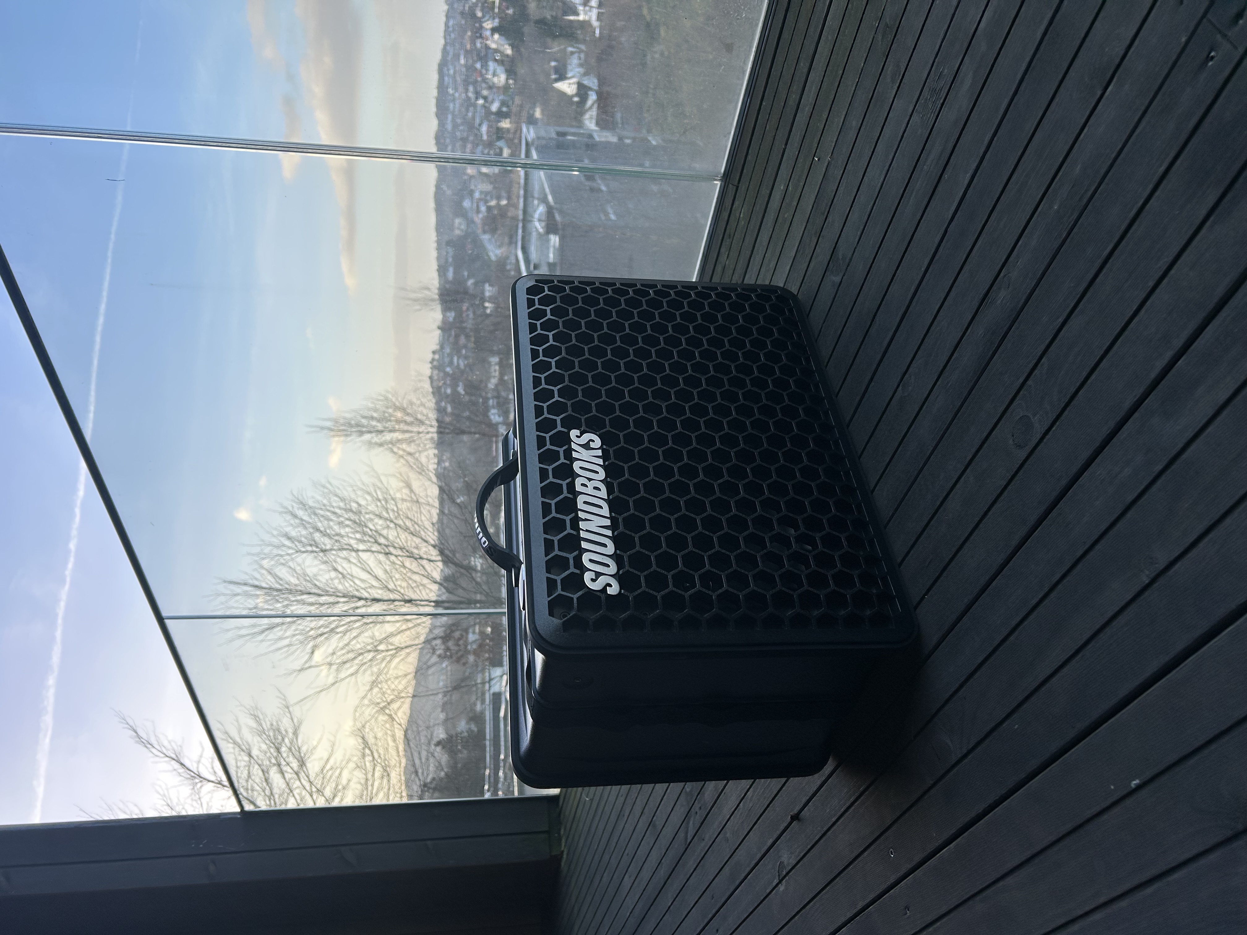 Soundboks go - kraftfull trådløs høyttaler 