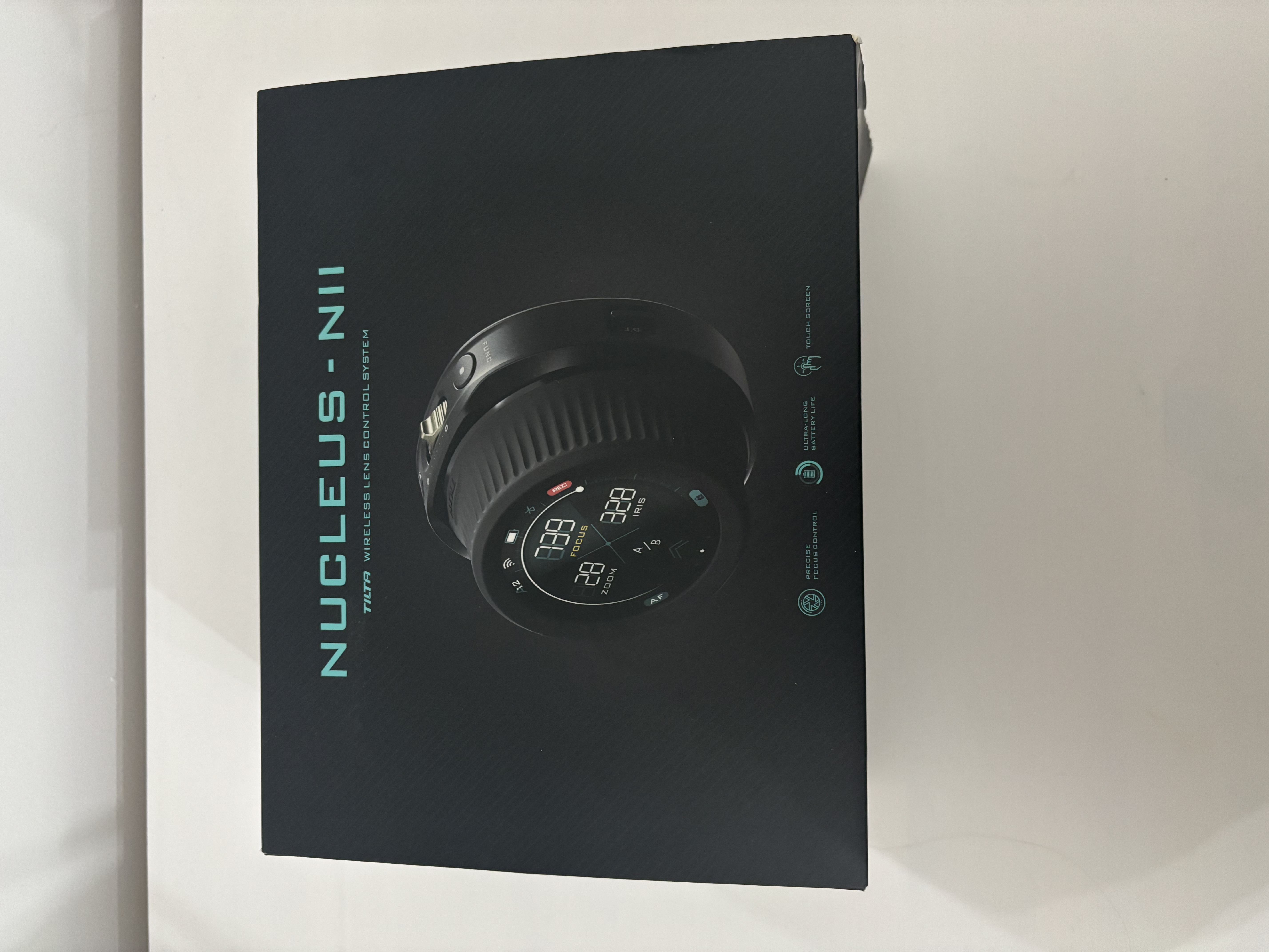 Nucleus -nii -tilta wireless lens control system