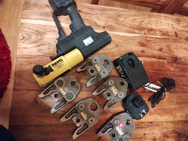 Rörpress rems batteridriven akku-press acc