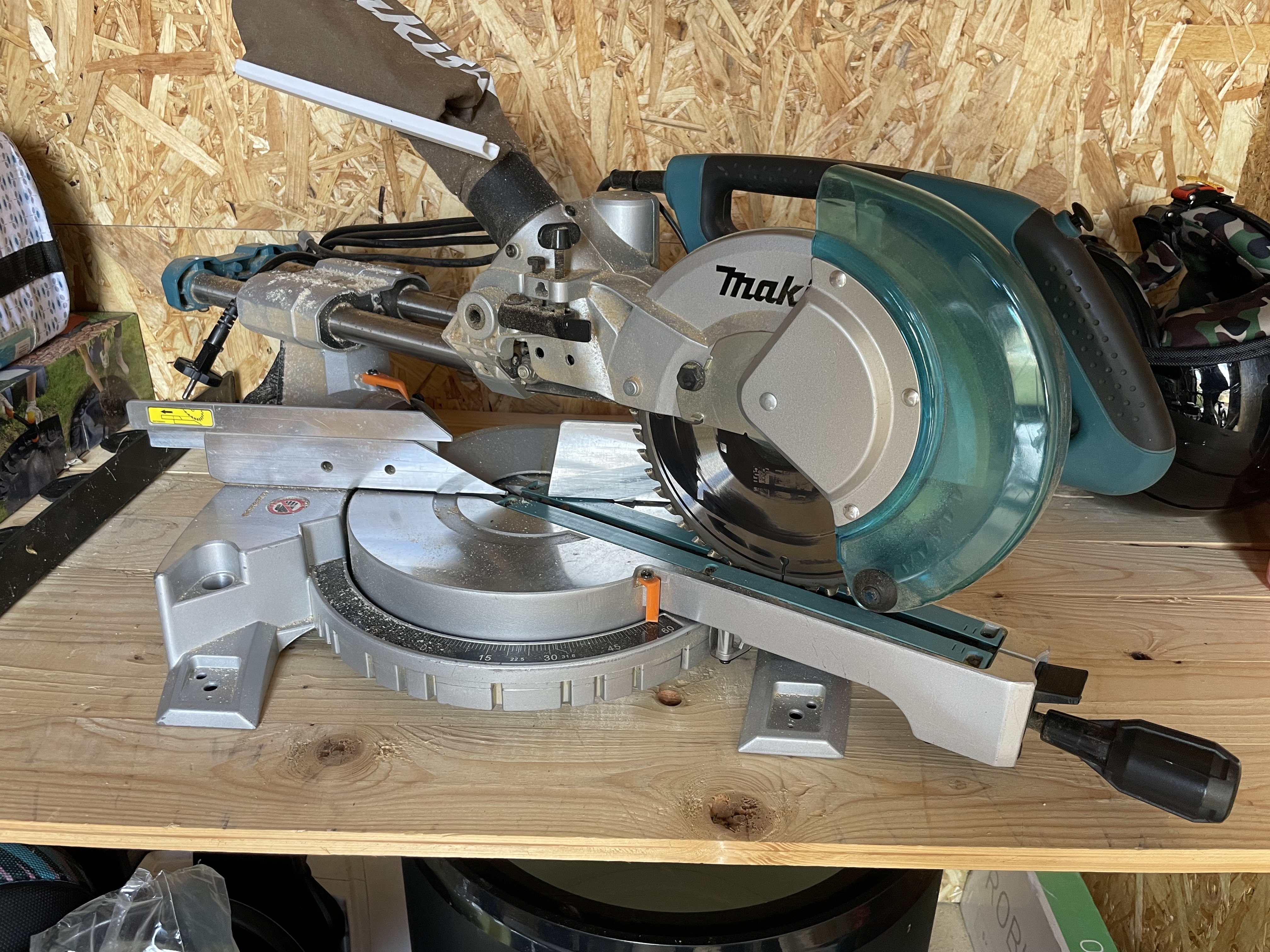 Kap- och gersåg makita