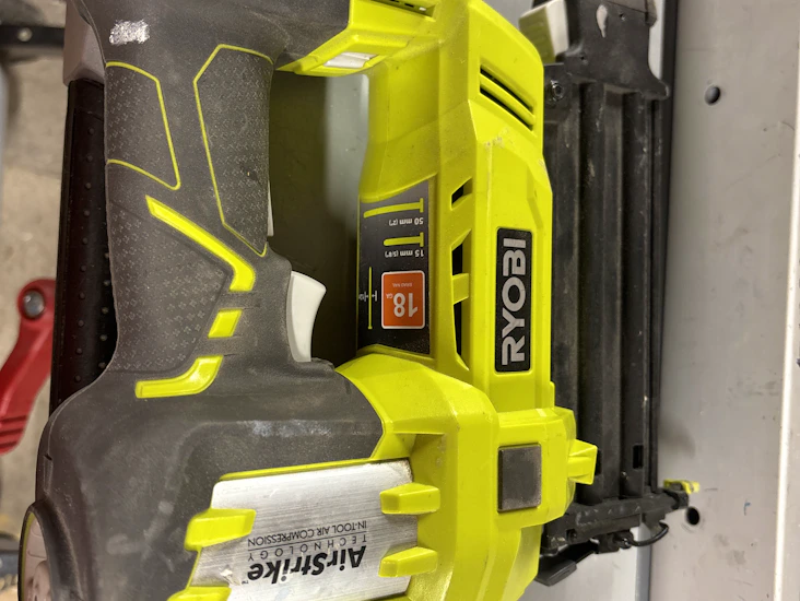 Ryobi r18n18g