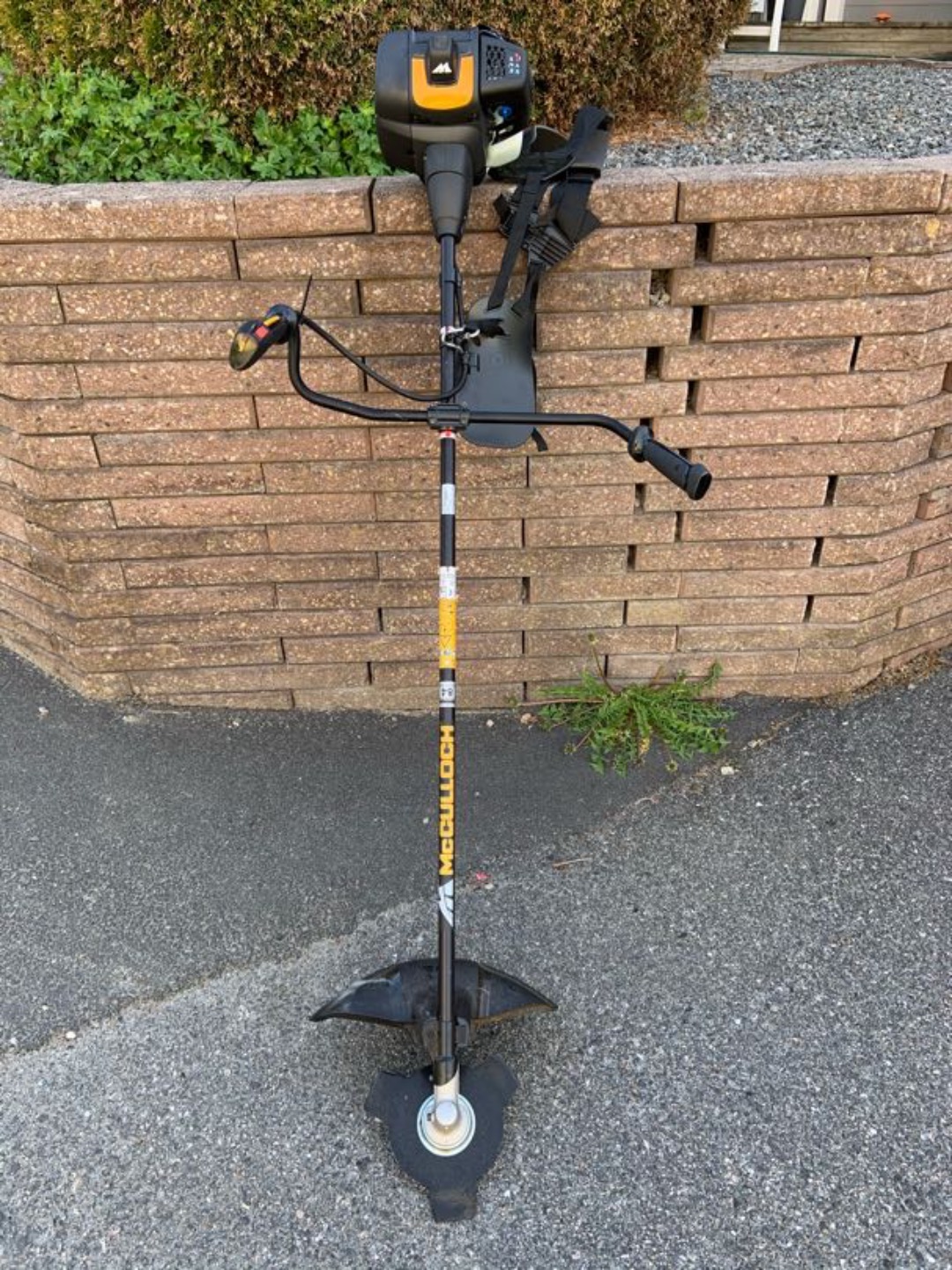 Röjsåg 1,5hk med kombiklinga (sly & gräs)