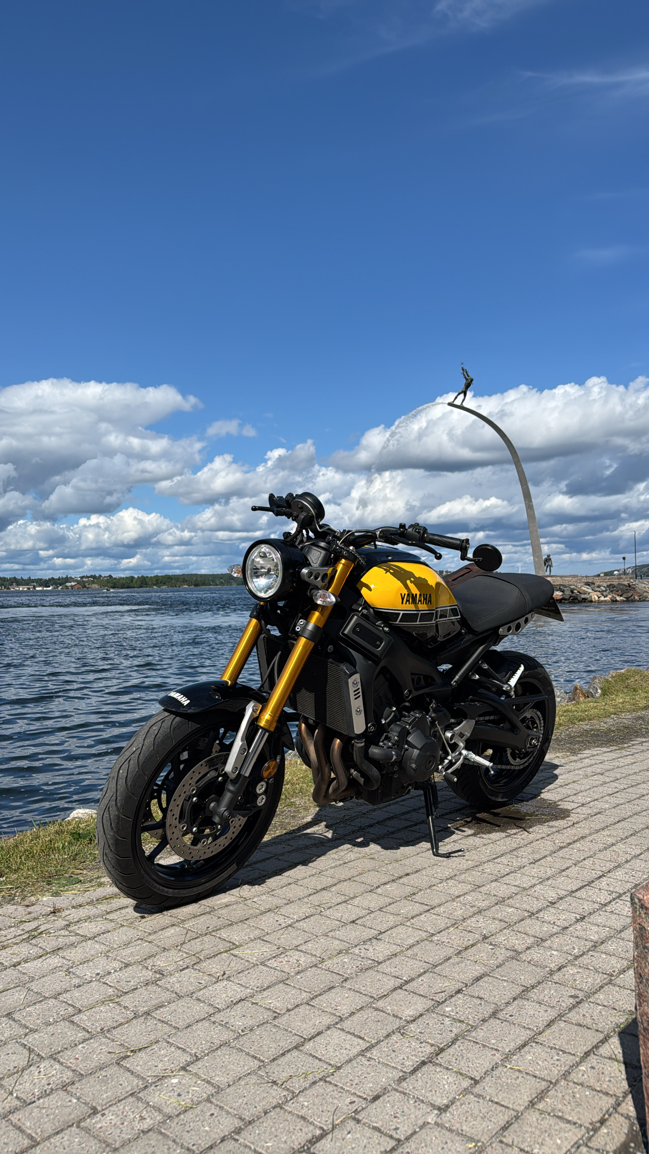 Yamaha xsr 900 (uppkörning/övningskörning motorcykel)
