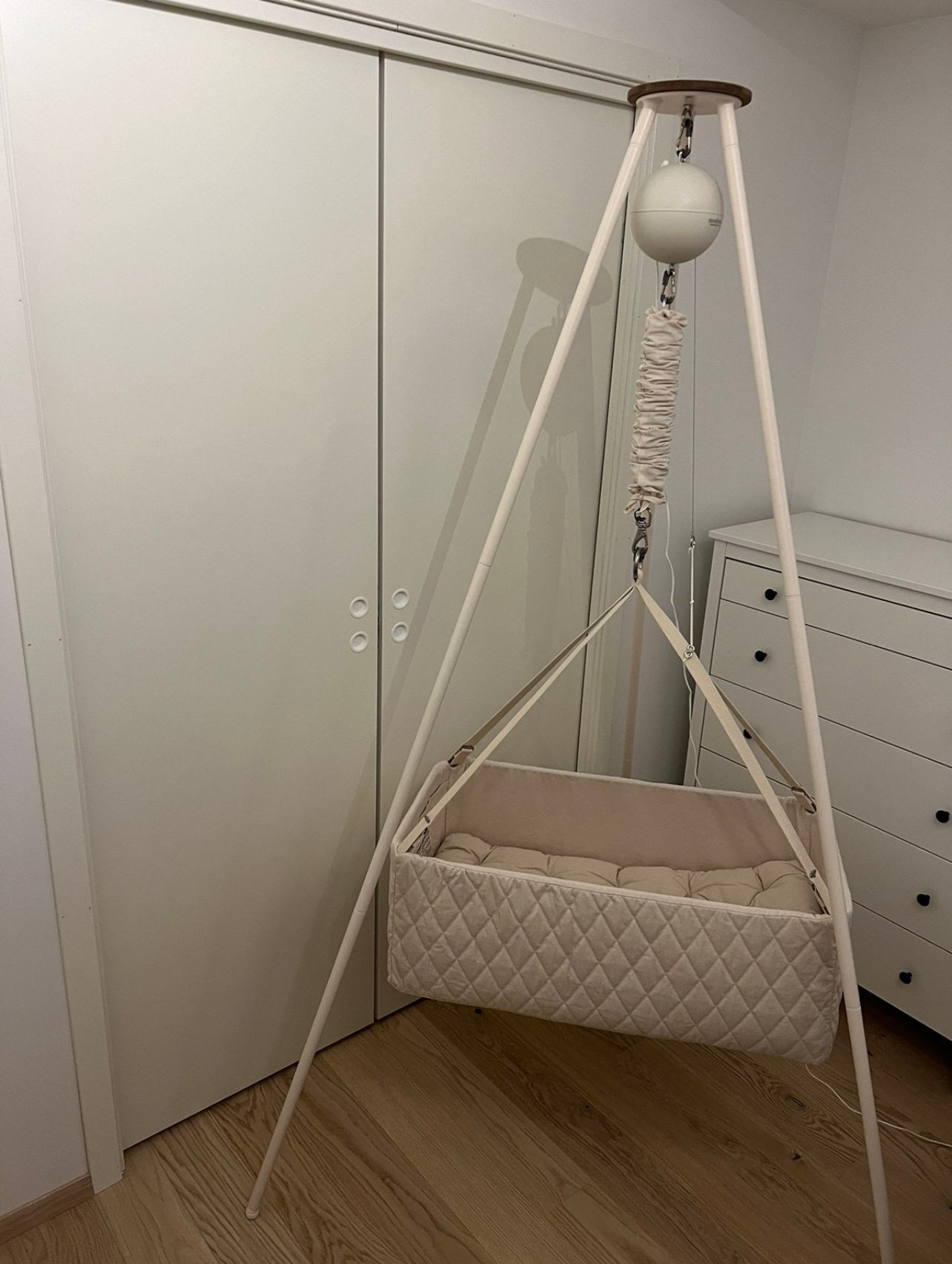 Moonboon med flat bunn og hengevugge