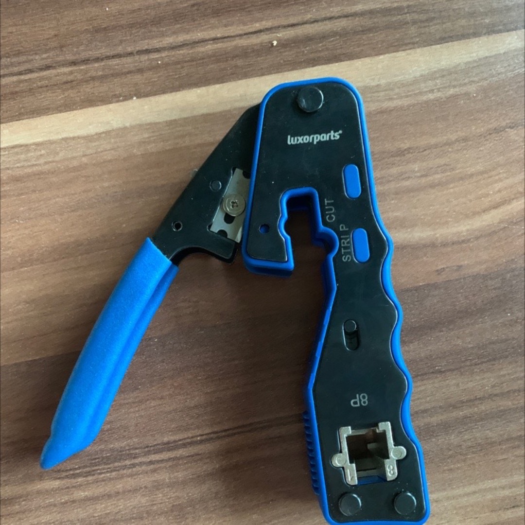 Crimptång till nätverk, rj45. pass through samt enklare kabeltestare