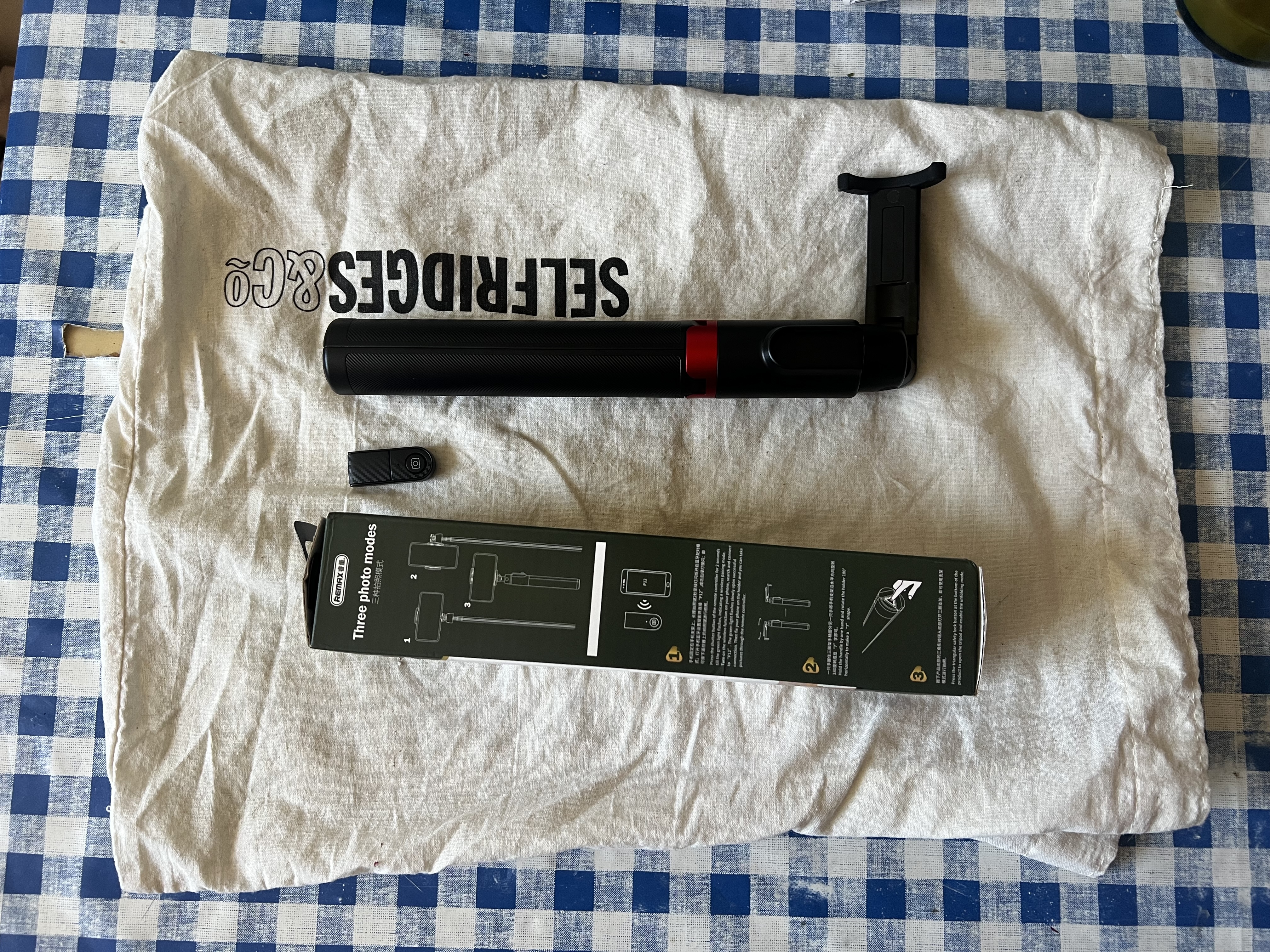 Iphone selfie stick + tripod | bluetooth remote for recording 