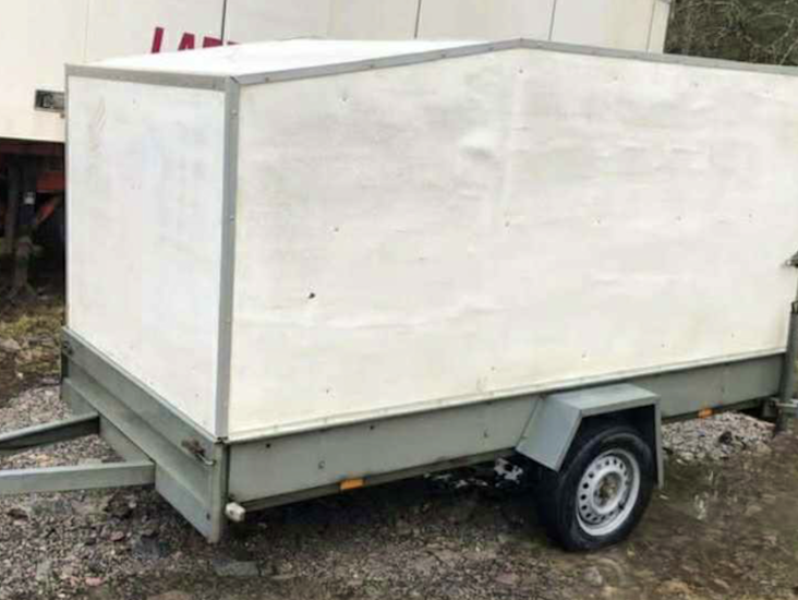 Kaappikärry, tilava ja kätevä