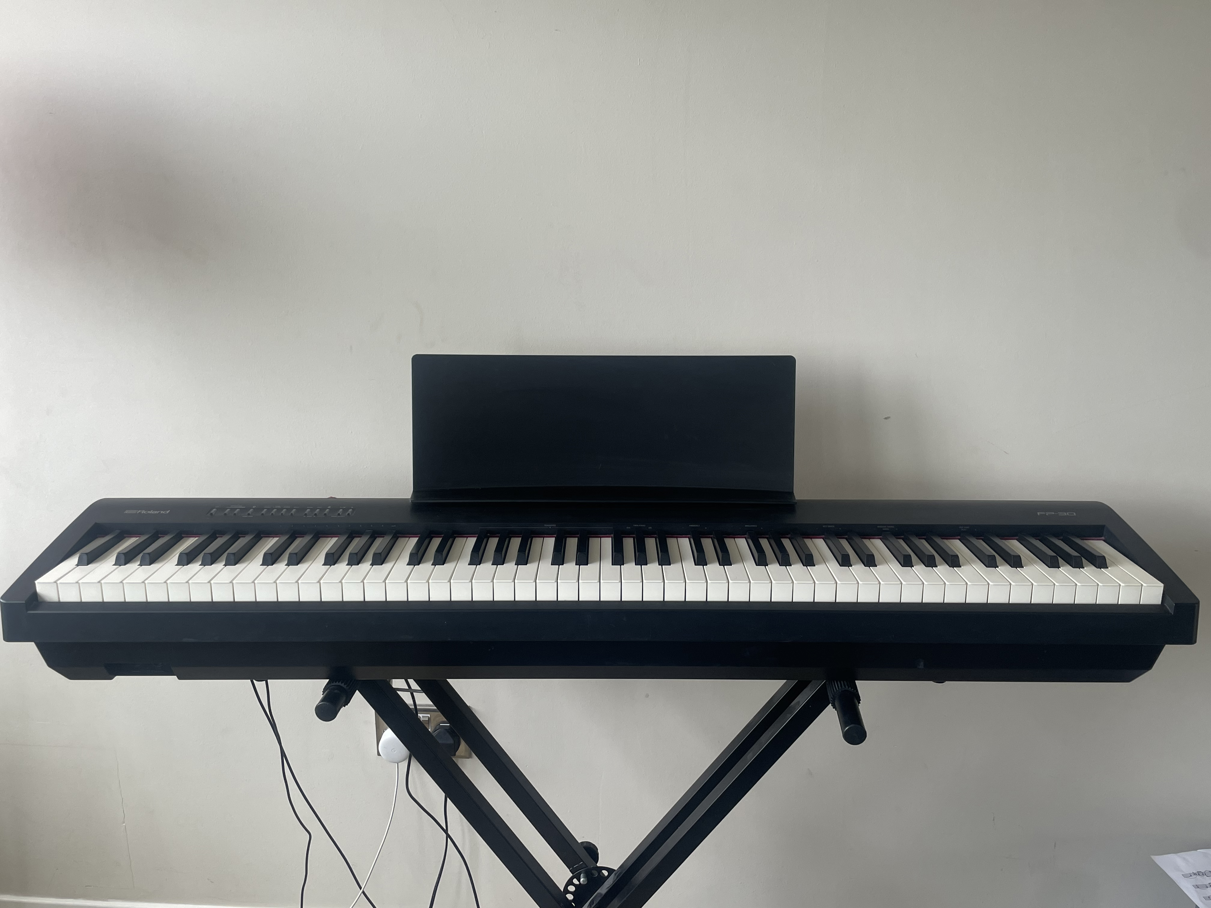 Roland fp-30 keyboard