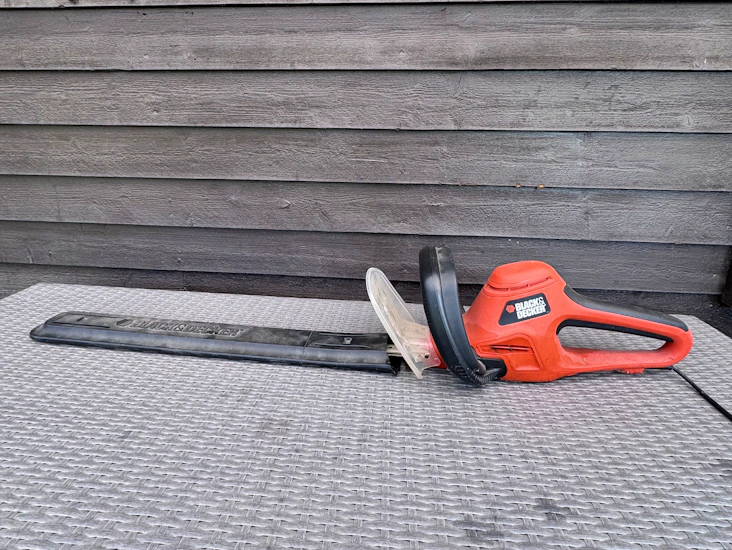 Kraftig black & decker hekksaks