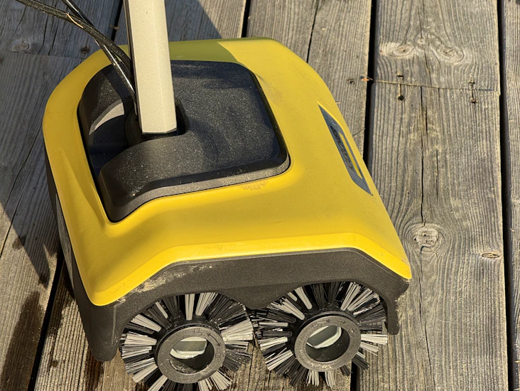 Kärchers senaste uppdaterade terassborste med 4 borstar!