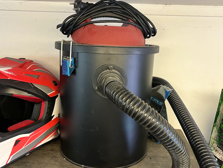 Asksug för öppen spis och kamin