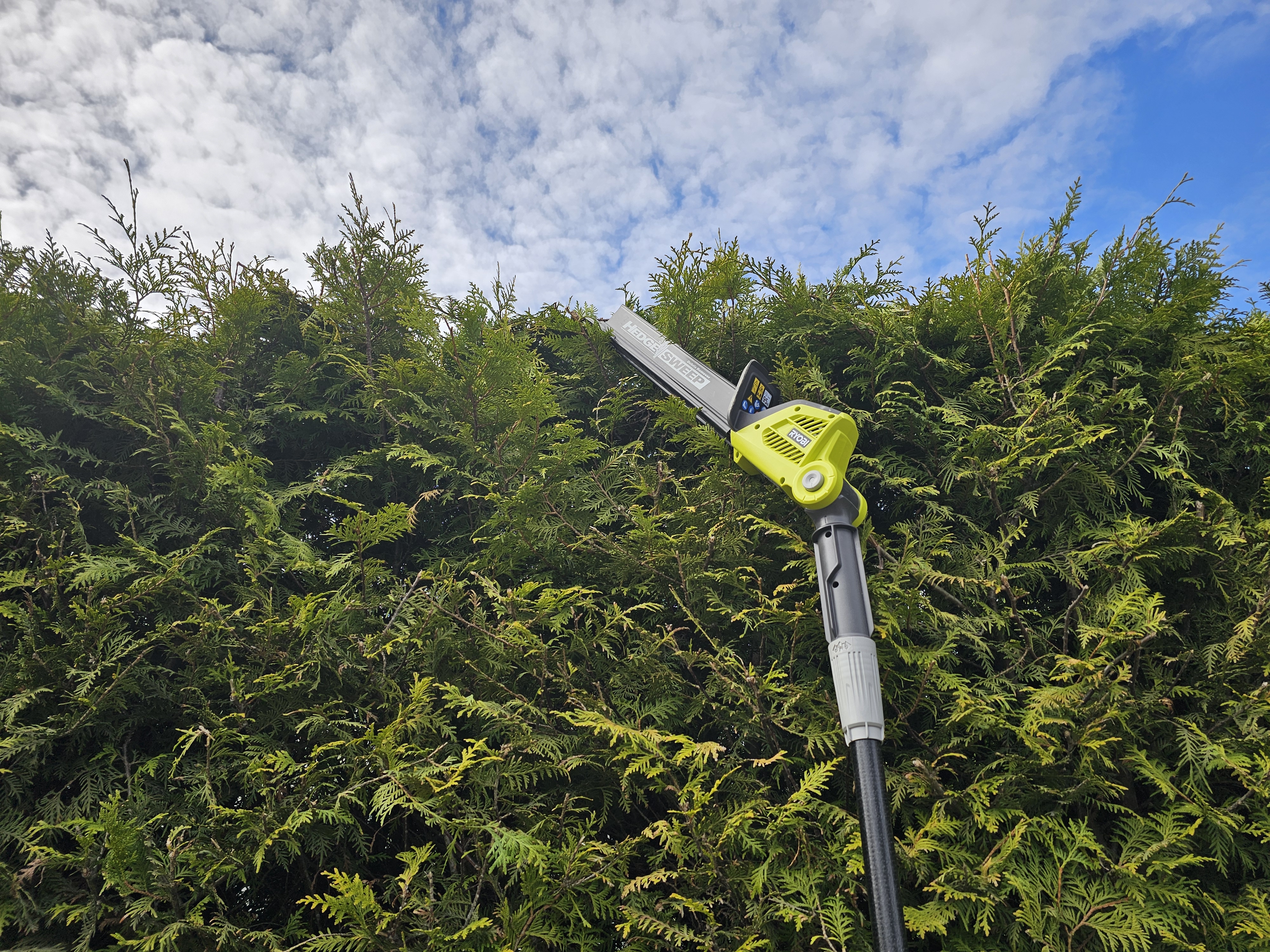 Ryobi hekksaks med forlenger 