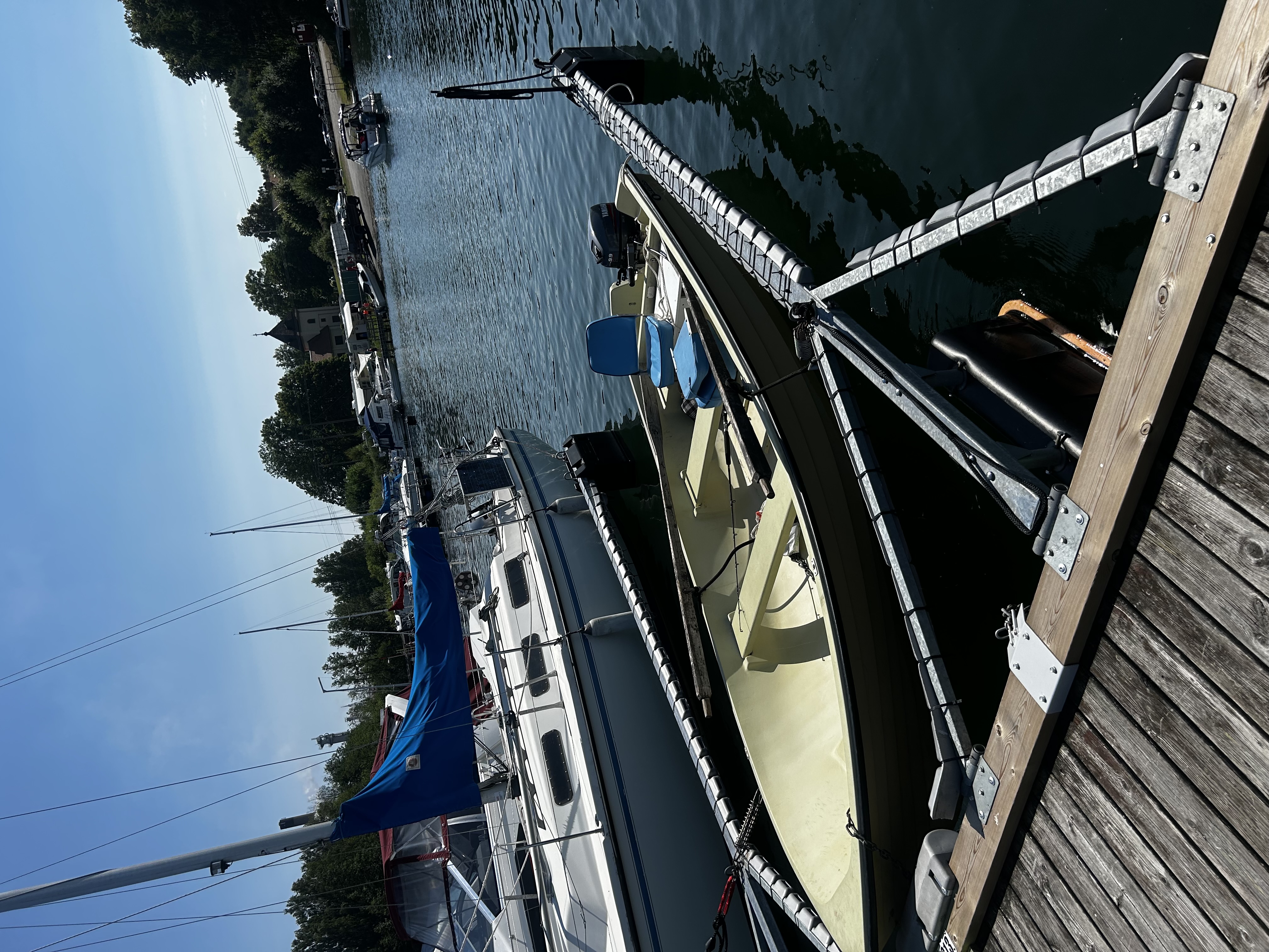 Hyr fiskebåt på 80 trailer i örebro – perfekt för fiske och dagsutflykter