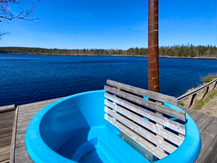 Badtunna uthyres för ca 6-8 personer