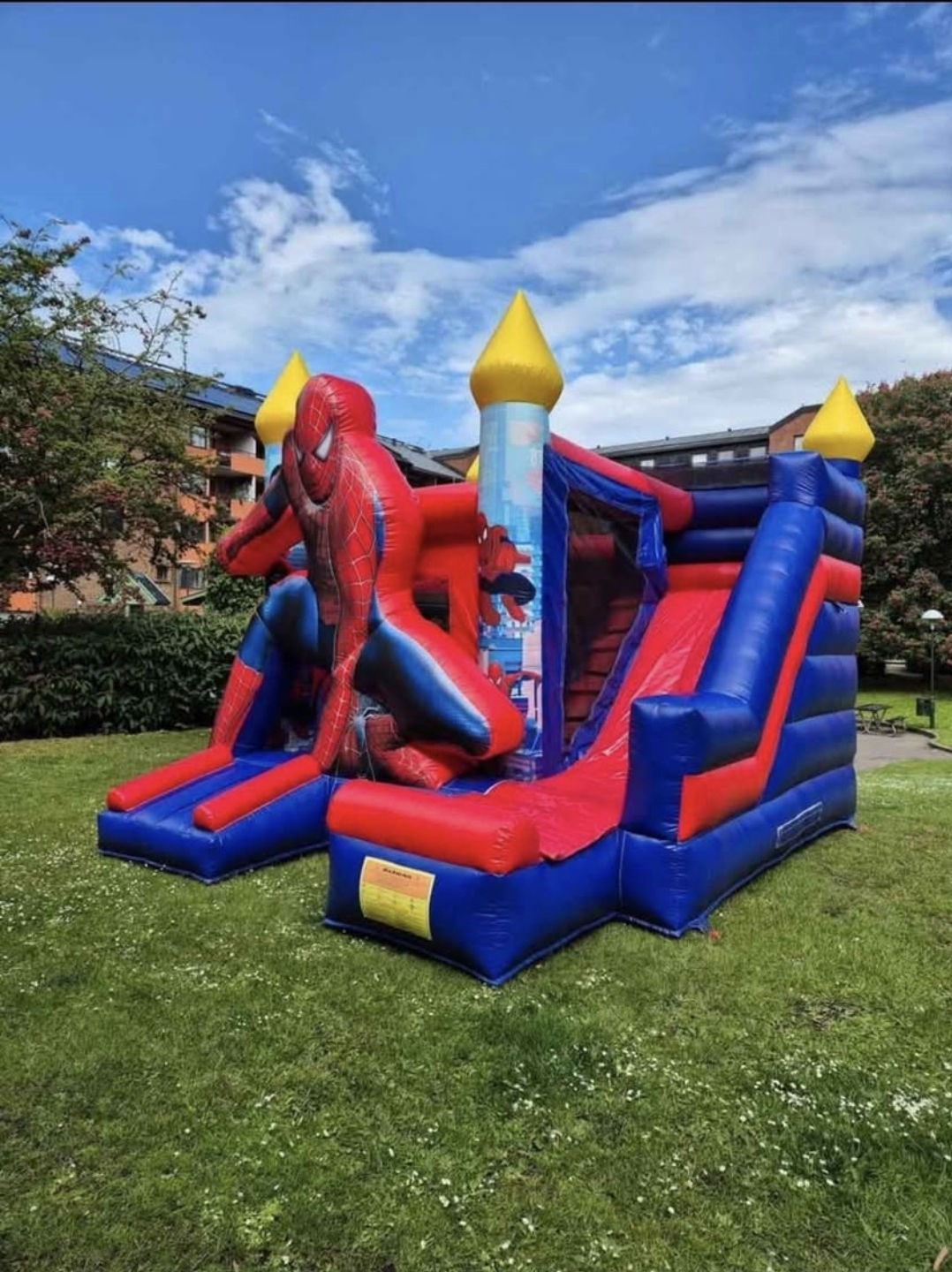 Hoppborg spiderman 