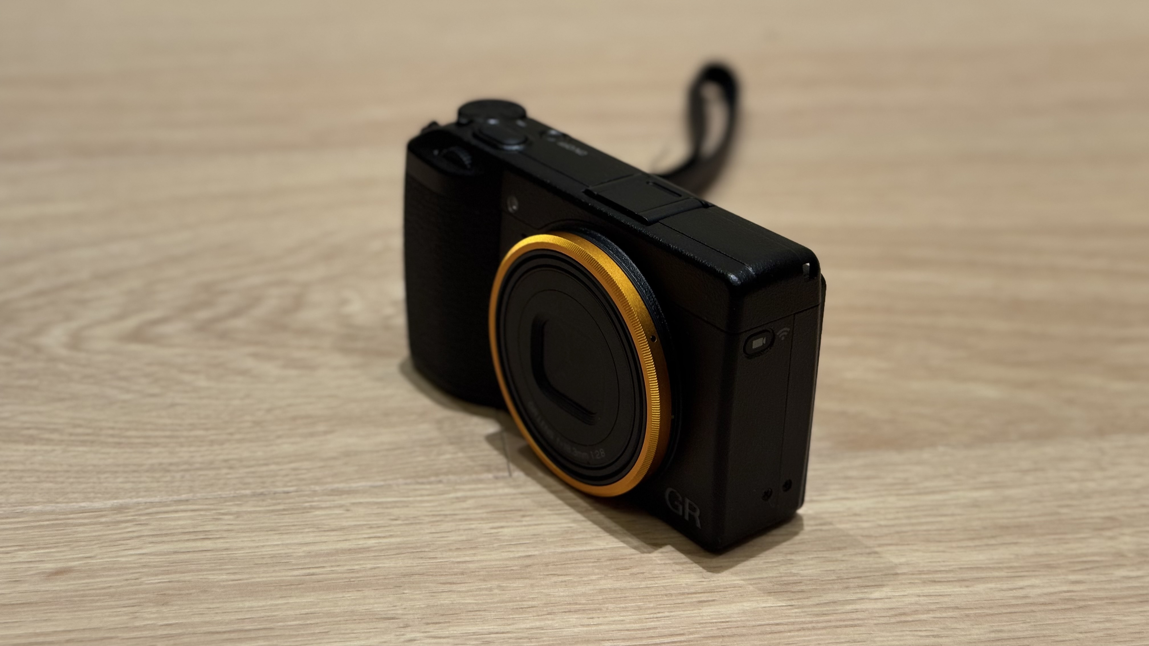 Ricoh gr iii (street edition)