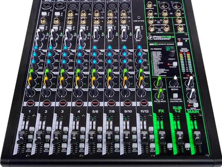 Mackie profx12v3 + mikrofoner