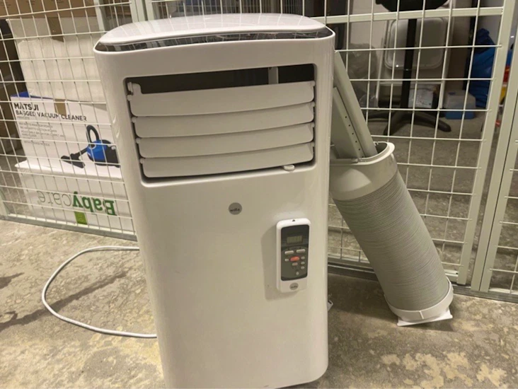 Aircondition med timer og fjernkontroll