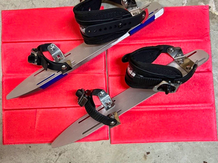 Långfärdsskridskor för vanliga kängor