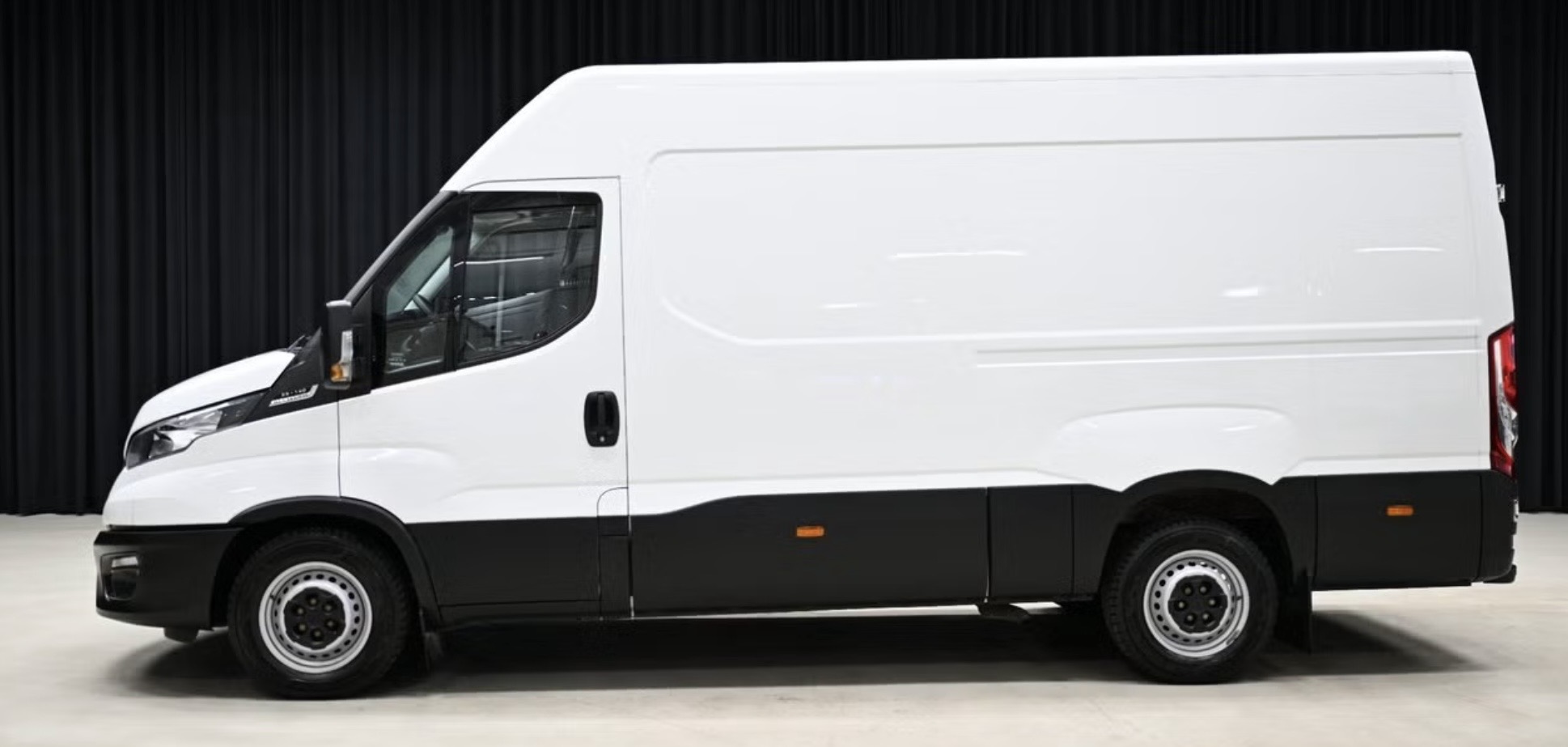 Iveco daily skåpbil 12m3 -23