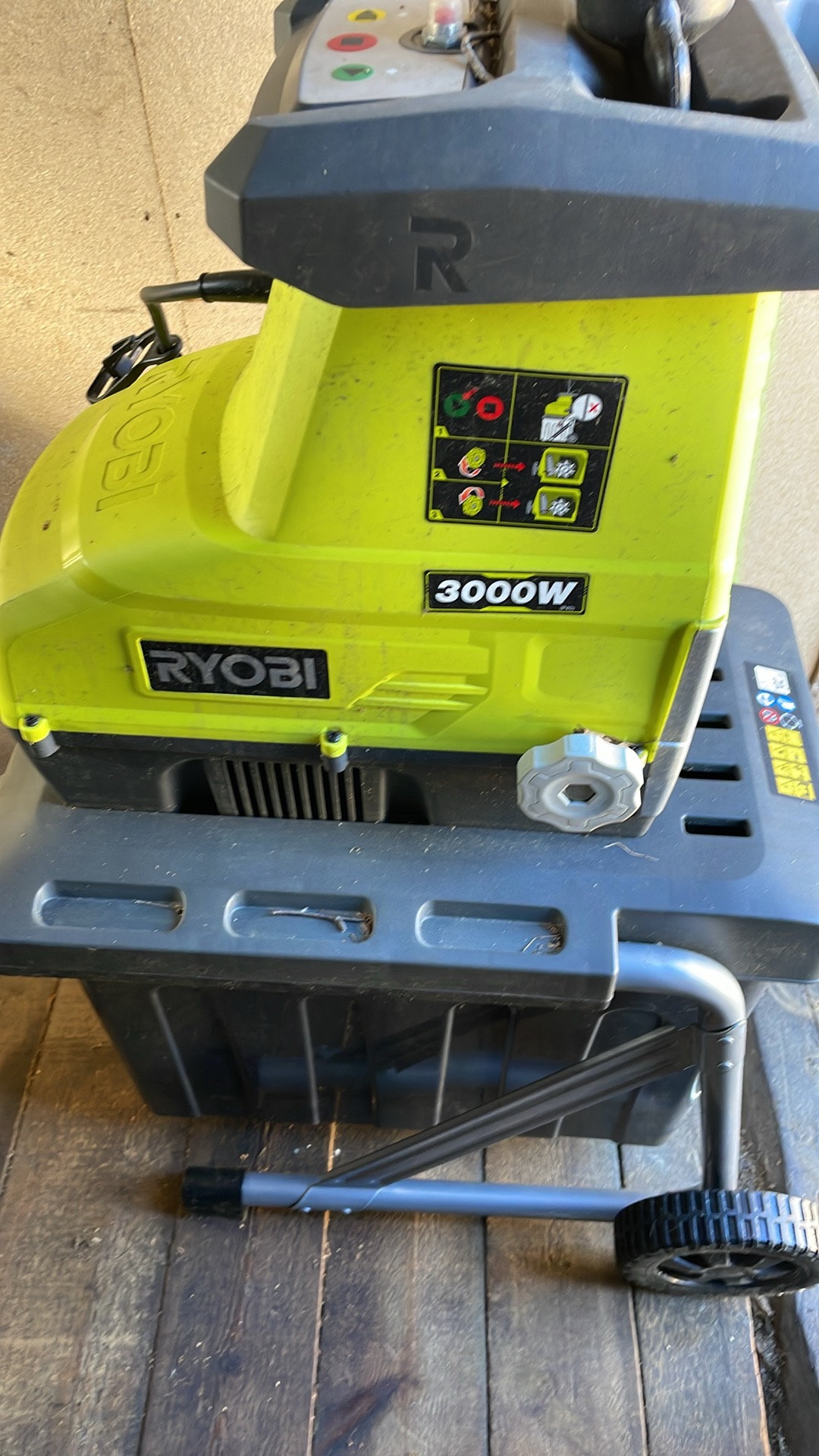 Kompostkvarn ryobi vals rsh3045u 3000w