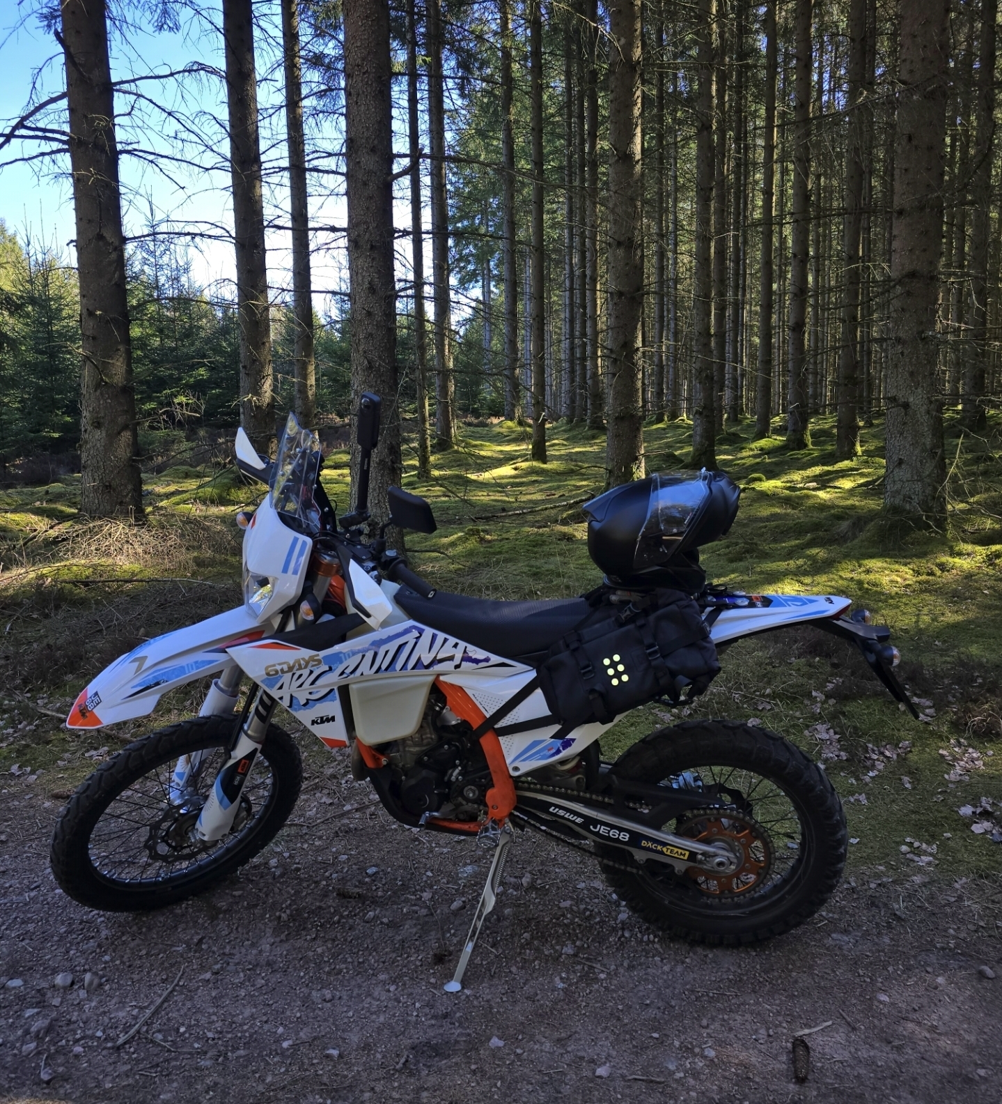 ​äventyrsredo ktm exc 250f six days – perfekt för tet & grusväg