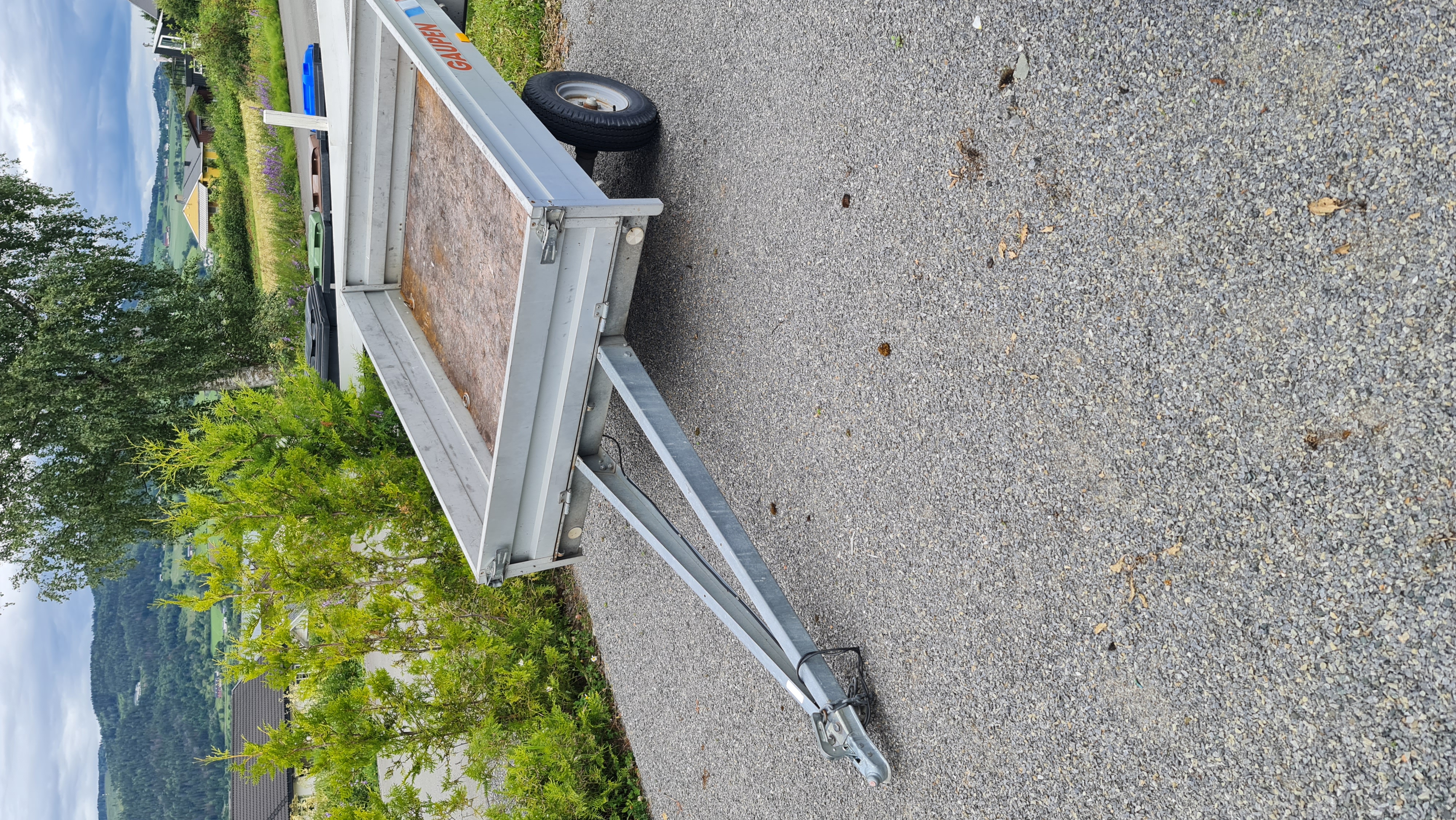 Liten gaupen henger 