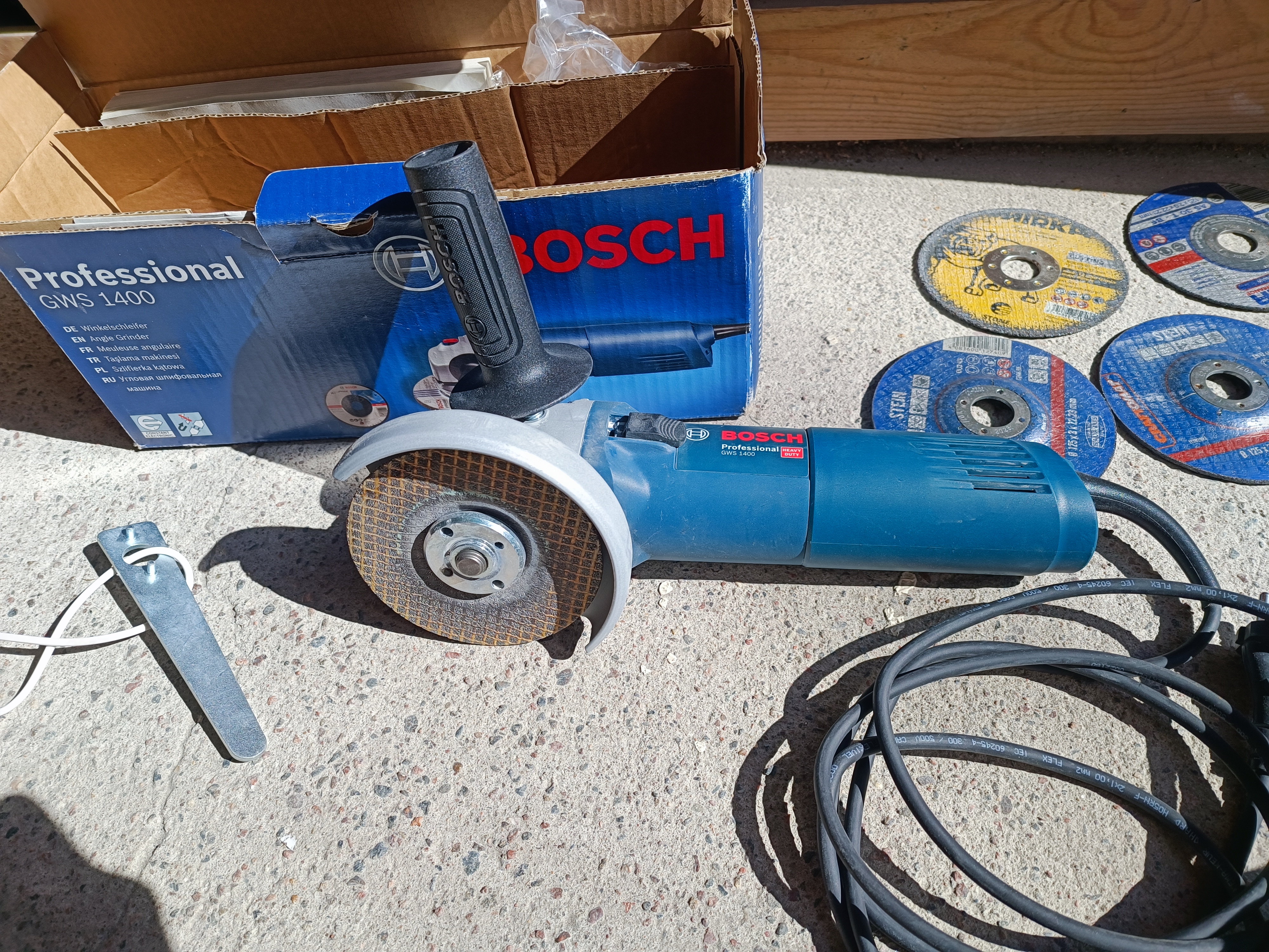 Bosch kulmahiomakone