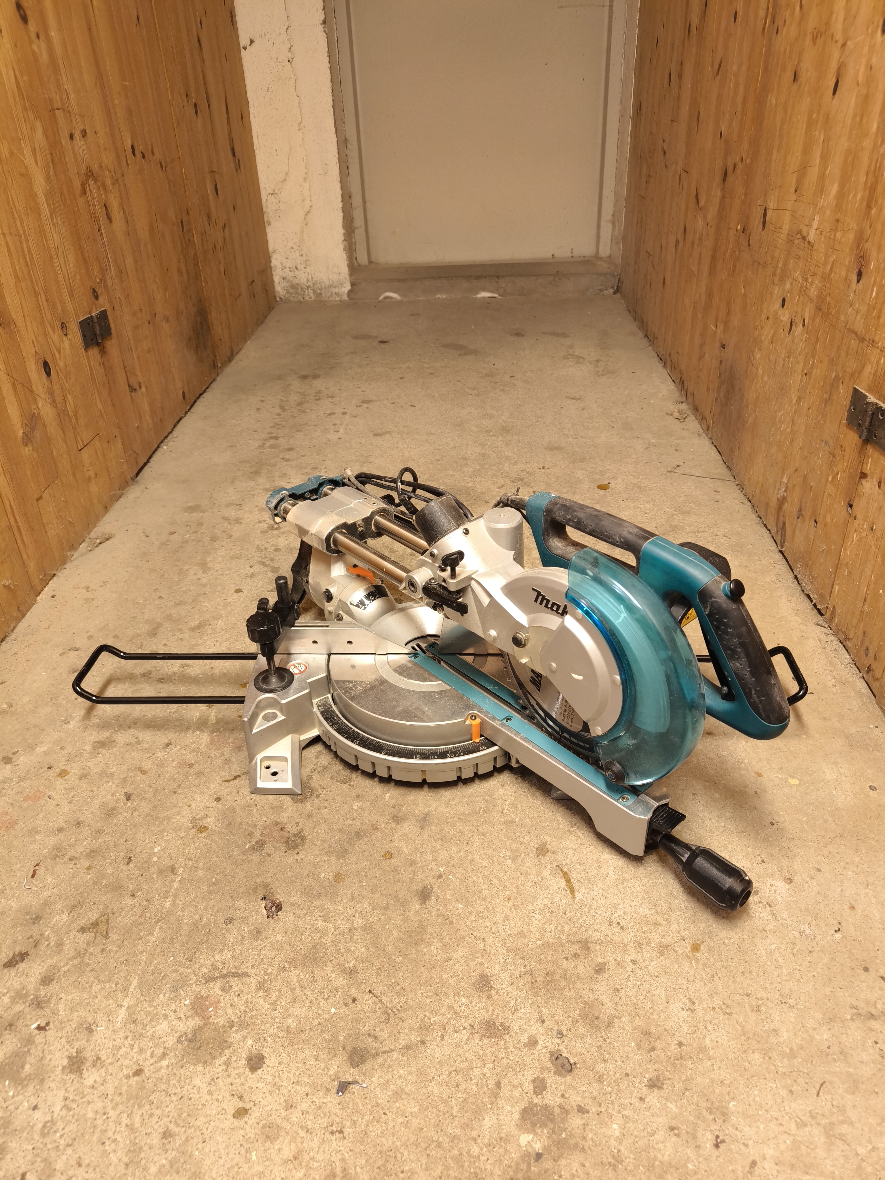 Kap och gersåg makita ls0815lf