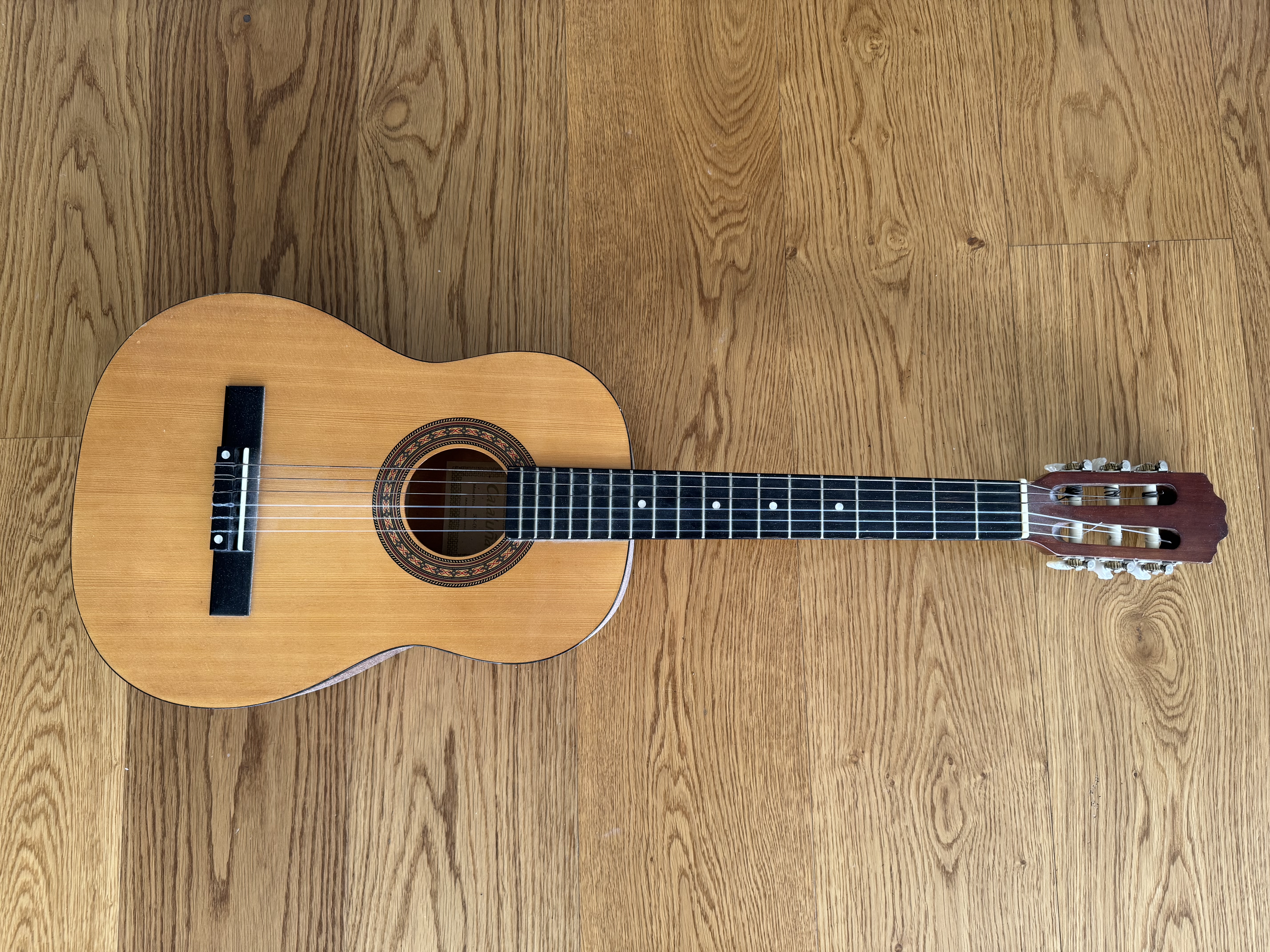 Gitarr akustisk
