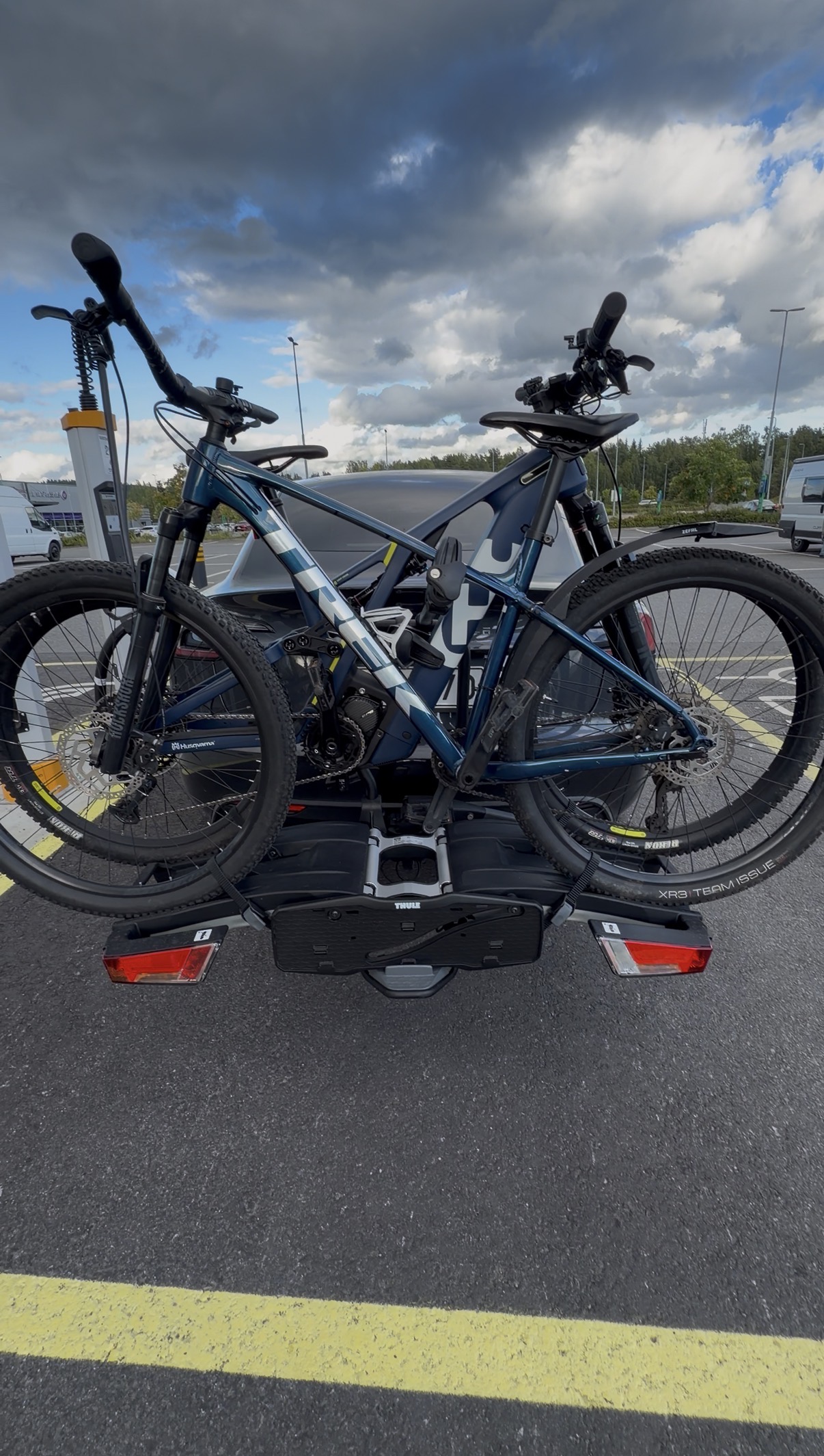 Polkupyöräteline thule easyfold xt 2 13-pin 933 