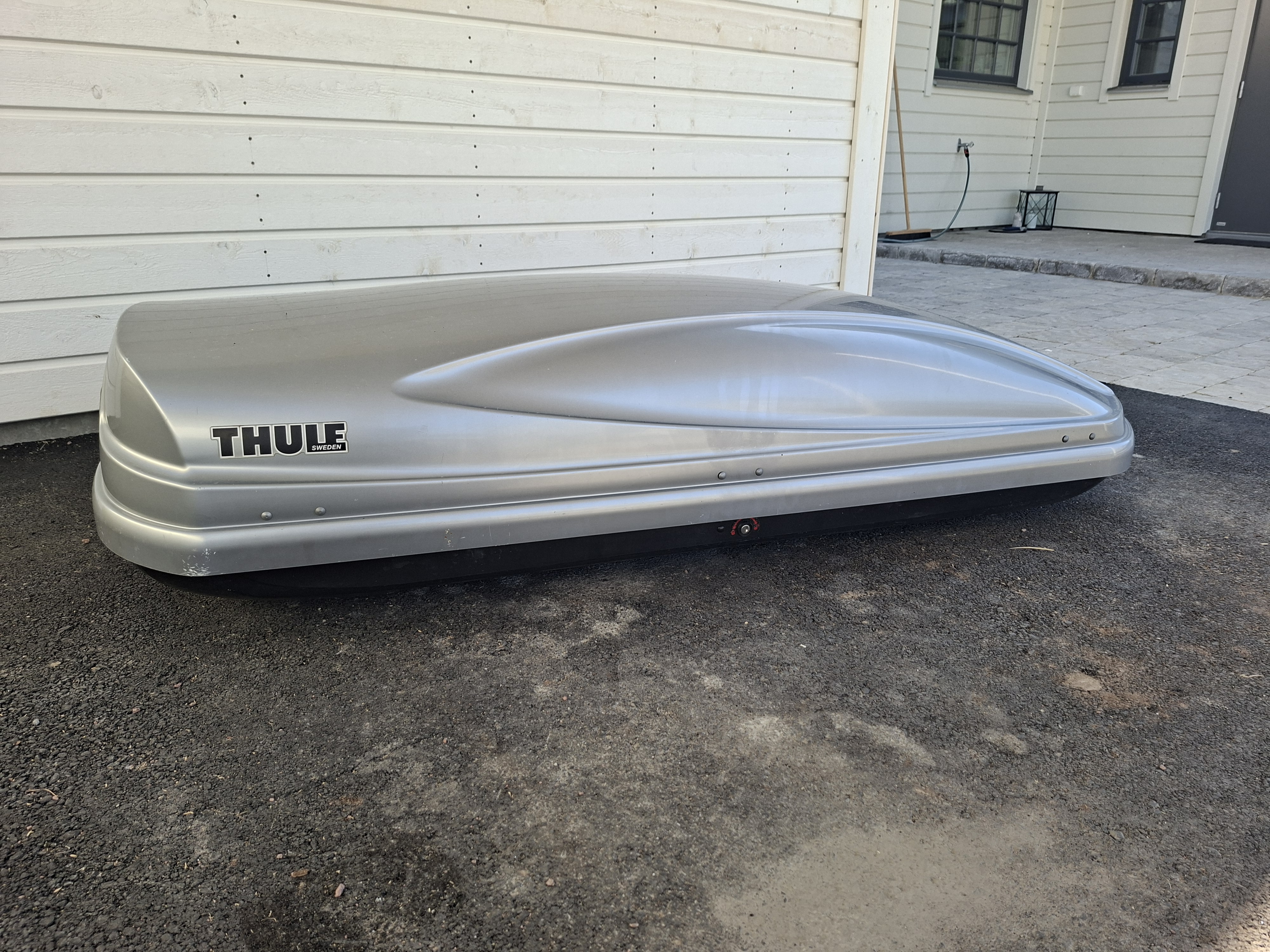 Thule takbox med takräcken 