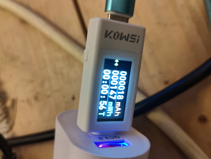 Usb c portin tai laturin testeri