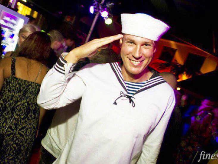 Matros- / sjömansuniform med hatt & byxa