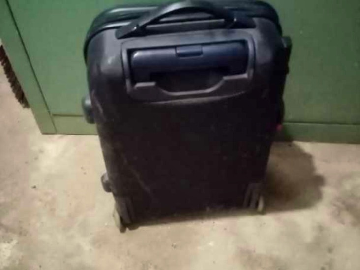 Sort kabinkoffert i hardplast