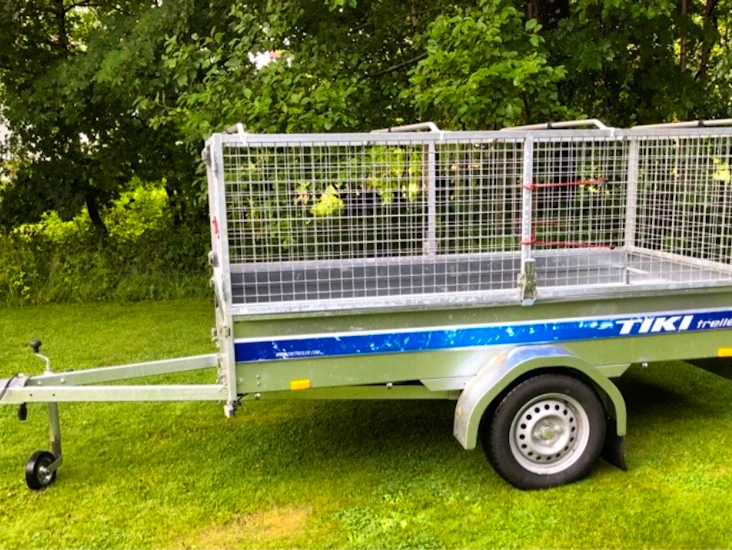 Släpkärra (tippbar med eller utan kapell)