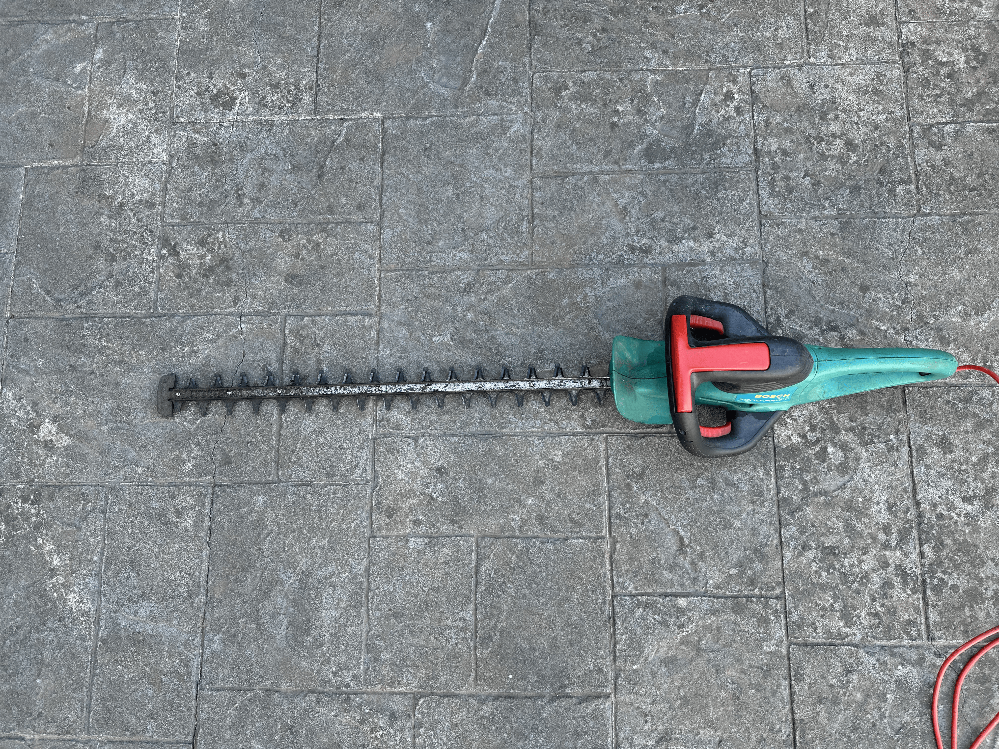 Hedge trimmer (bosch)