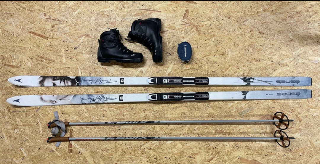 Fjellski 205cm smørefri (felle) m/utstyr 