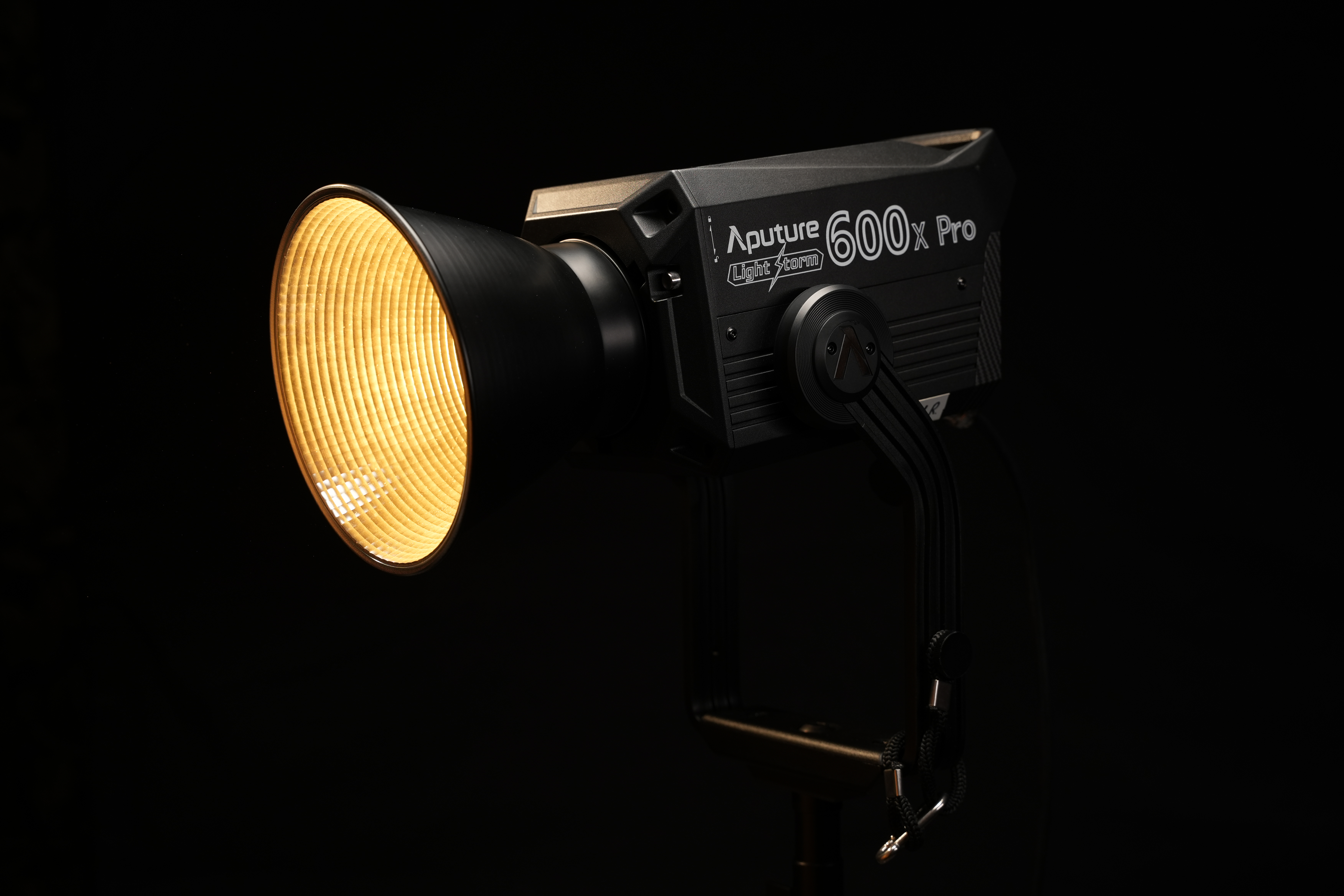 Aputure 600x pro