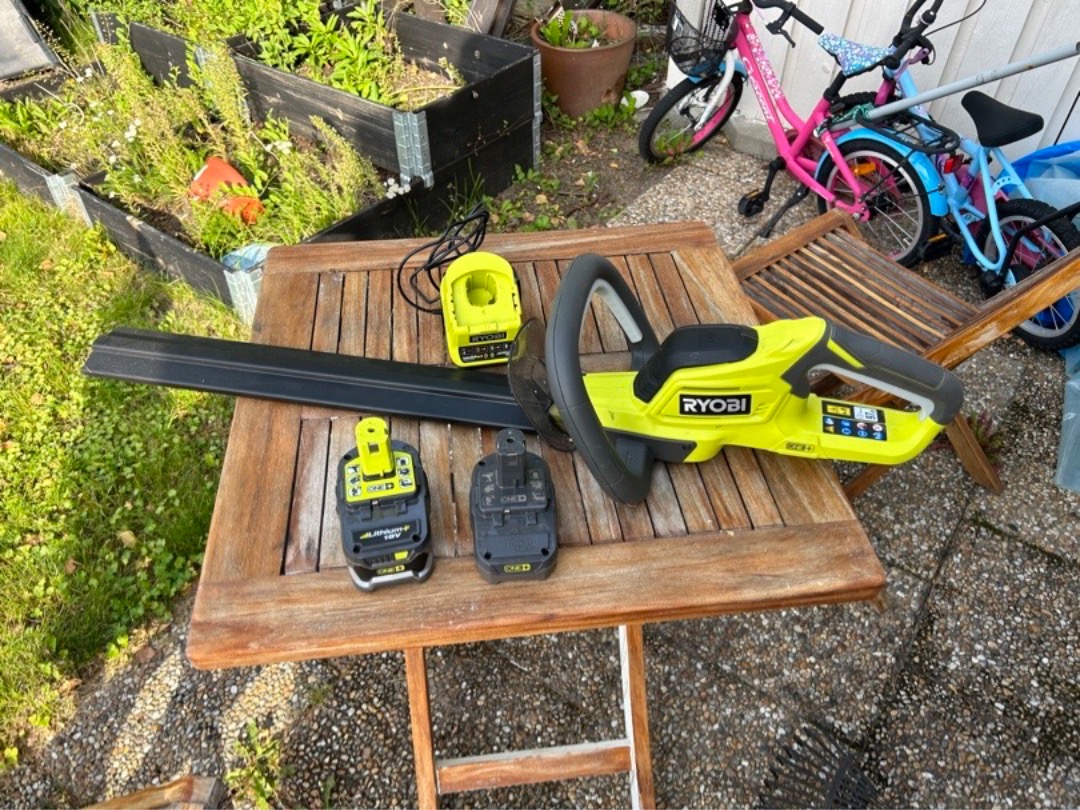 Batteridriven häcksax