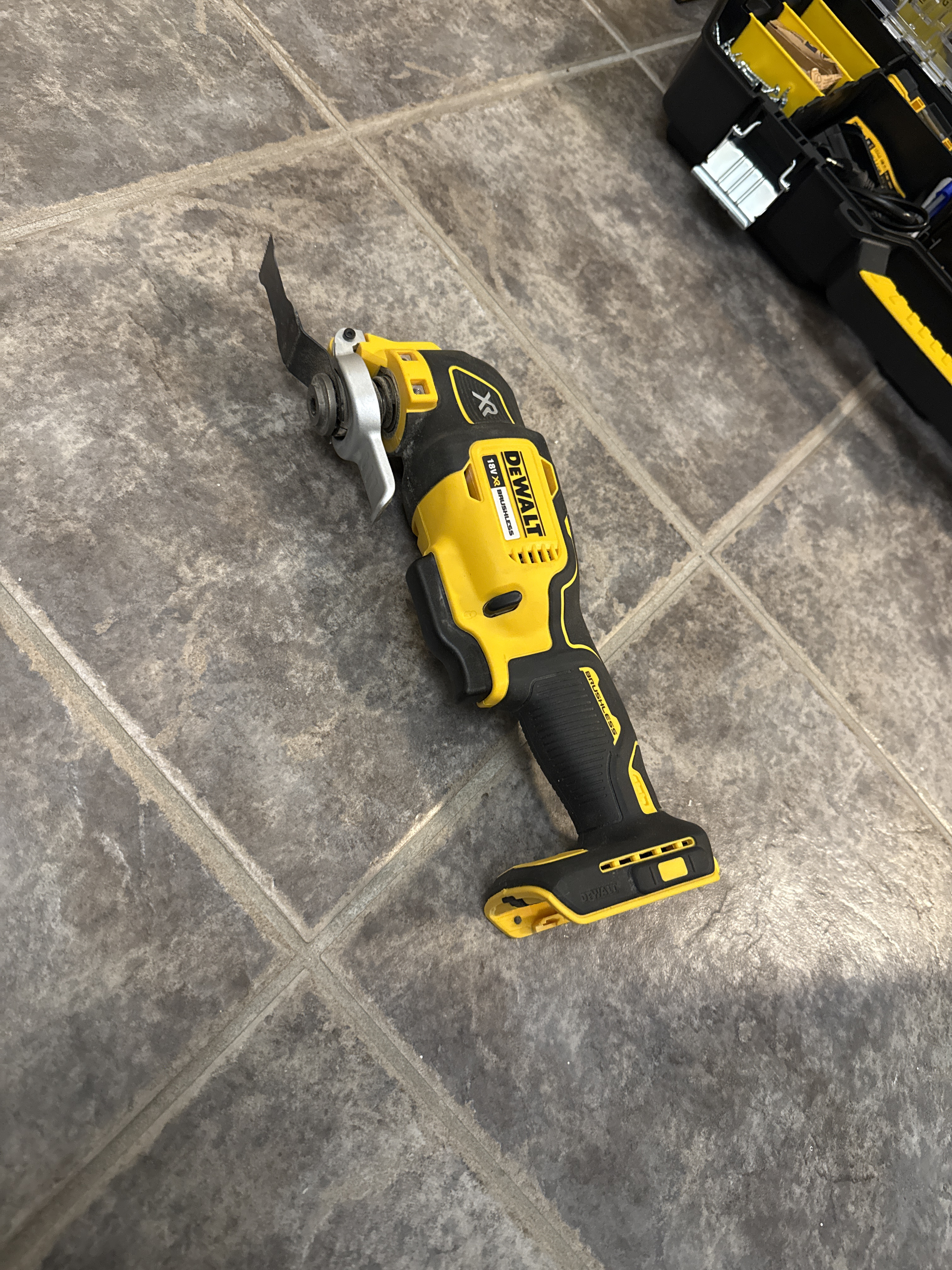 Dewalt xr 18v multikutter
