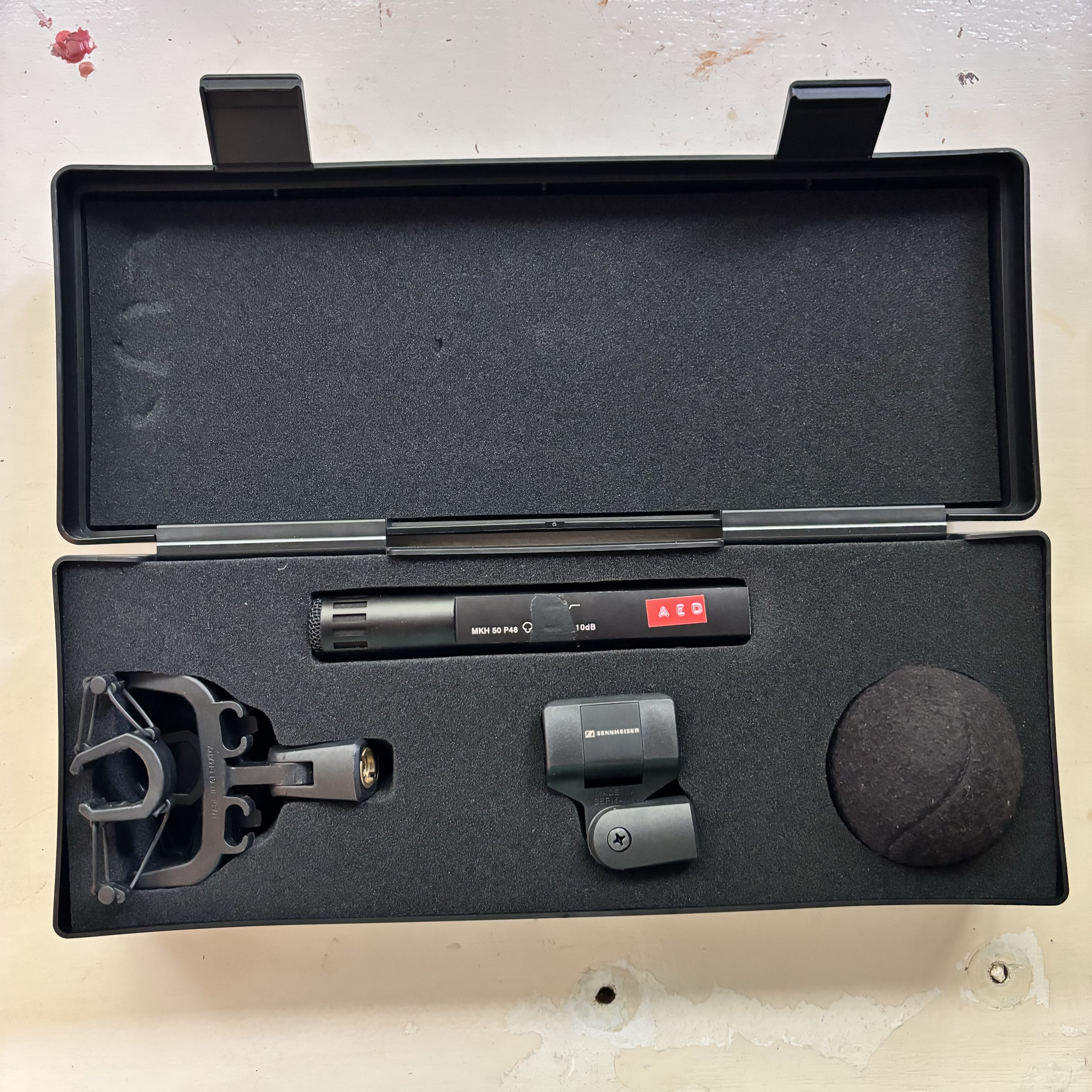 Sennheiser mkh50 indoor microphone, shock mount & wind protection 