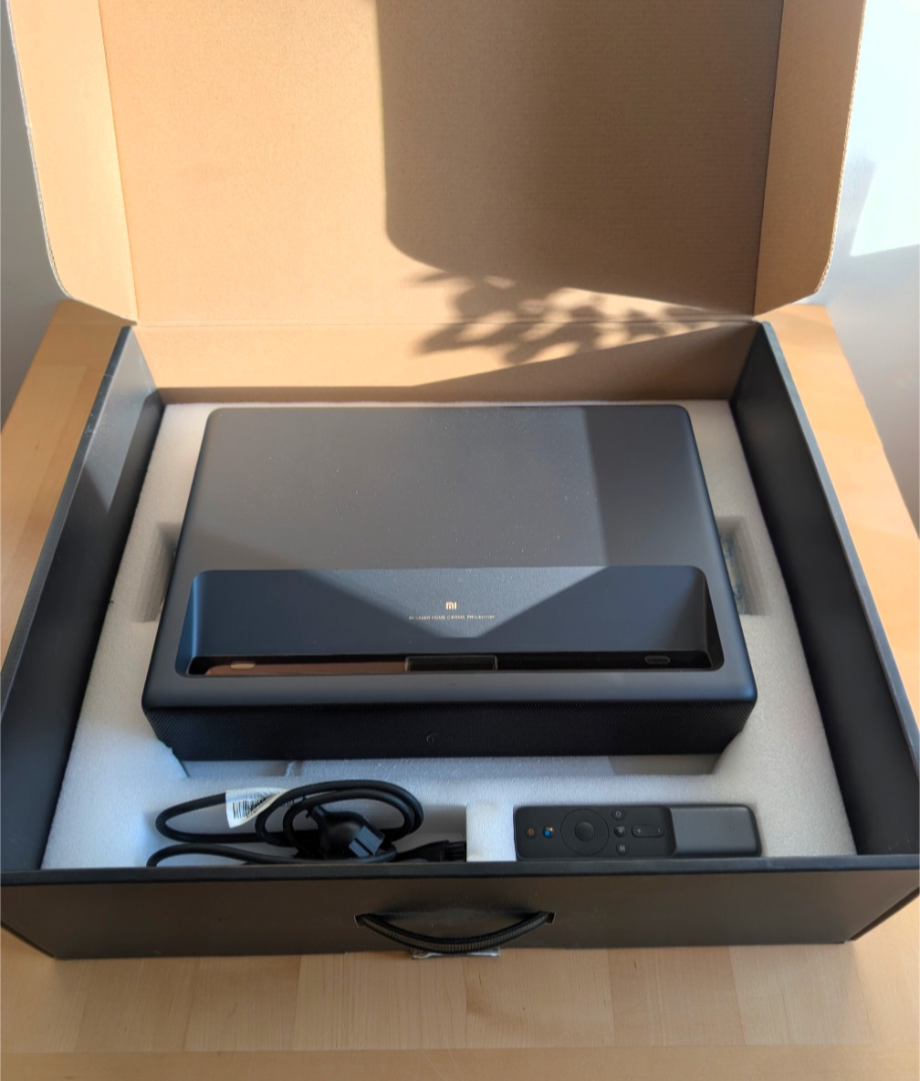Short throw projector 4k