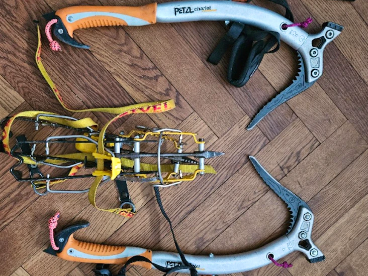 Tekniniska yxor och stegjärn