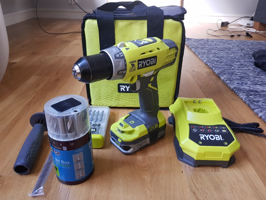 Ryobi skruvdragare m. slagborr