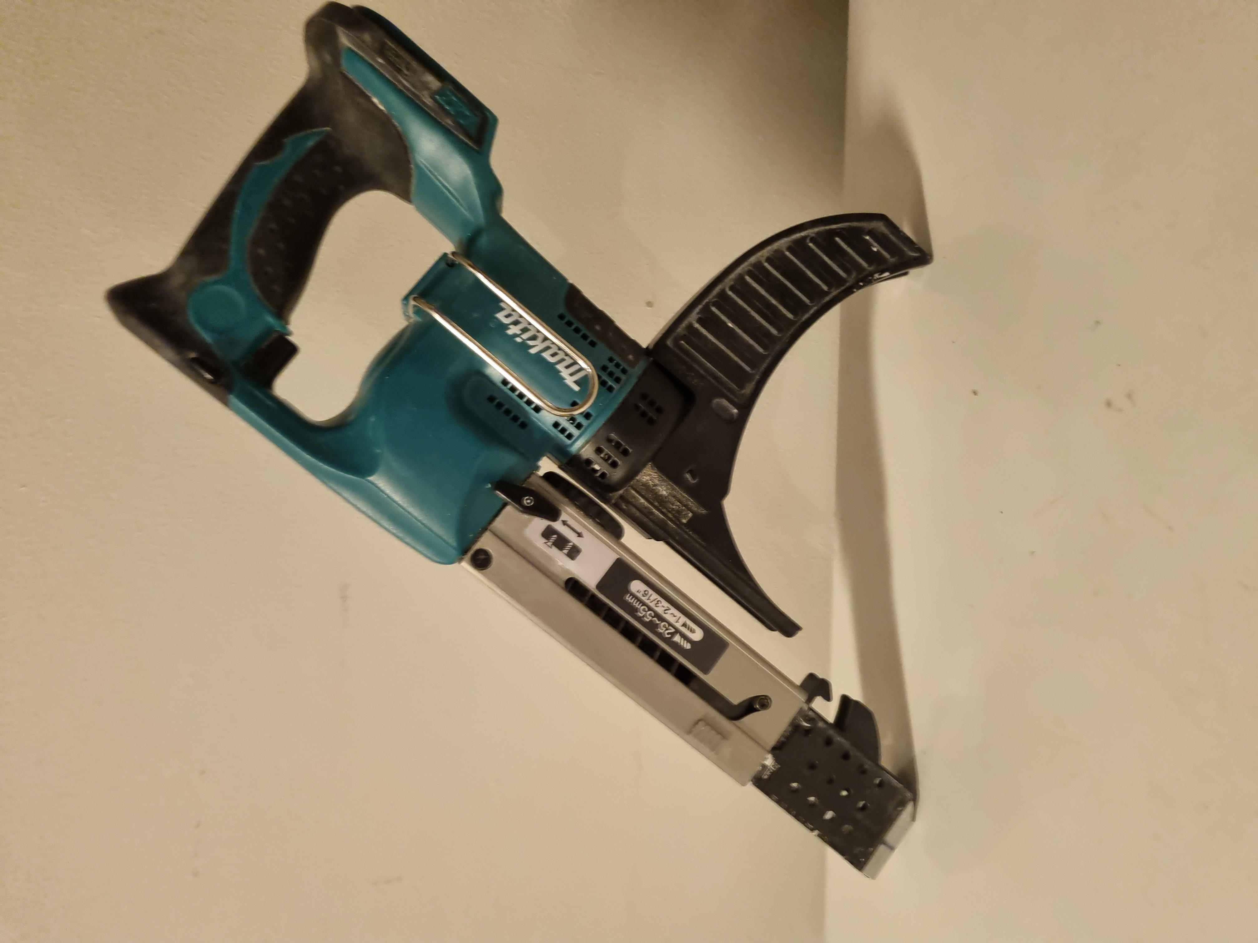Makita skruautomat