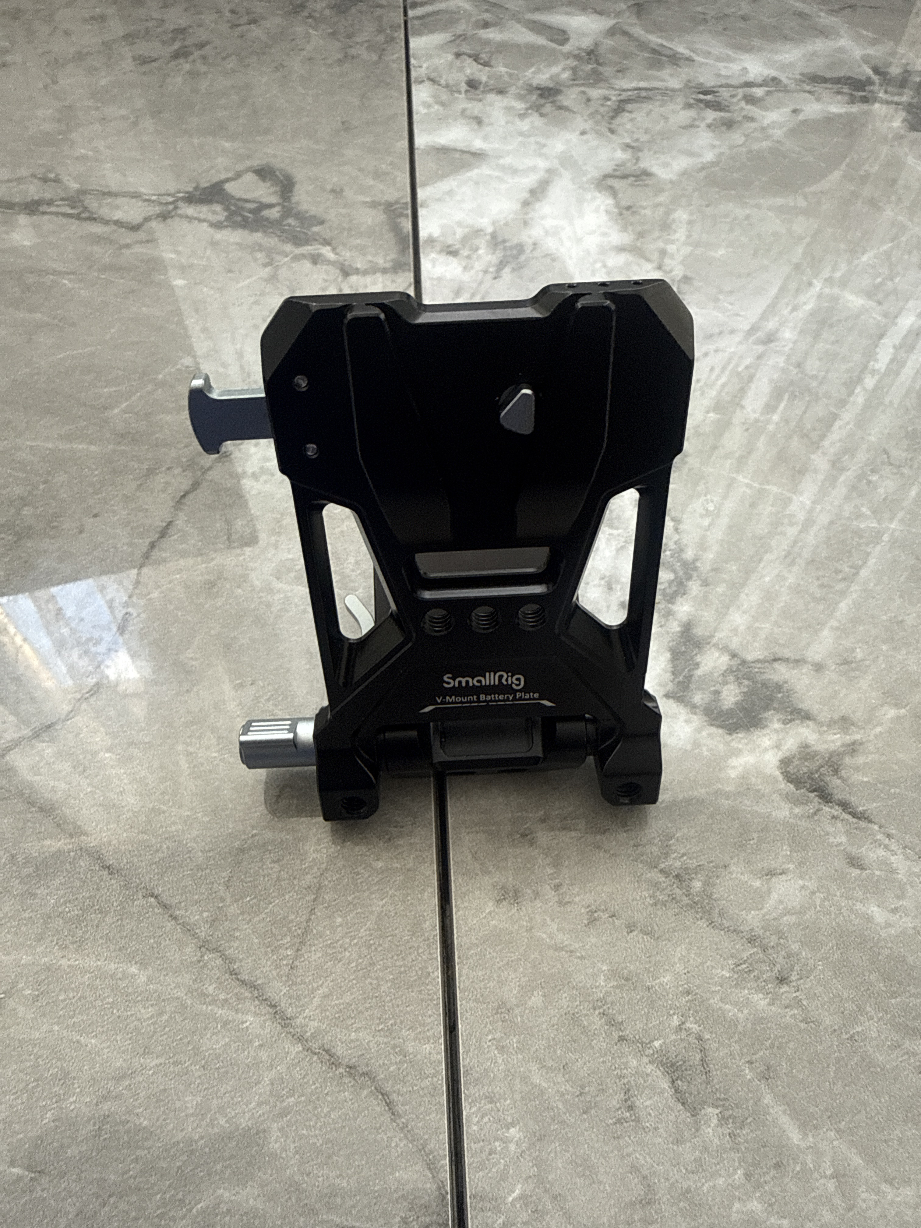 The professional smallrig v-mount battery mount plate kit (pro) 5315