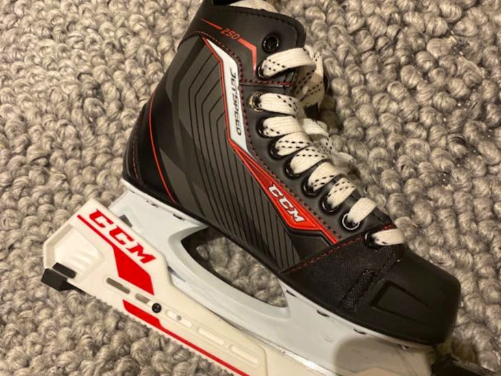 Hockeyskøyter str 37