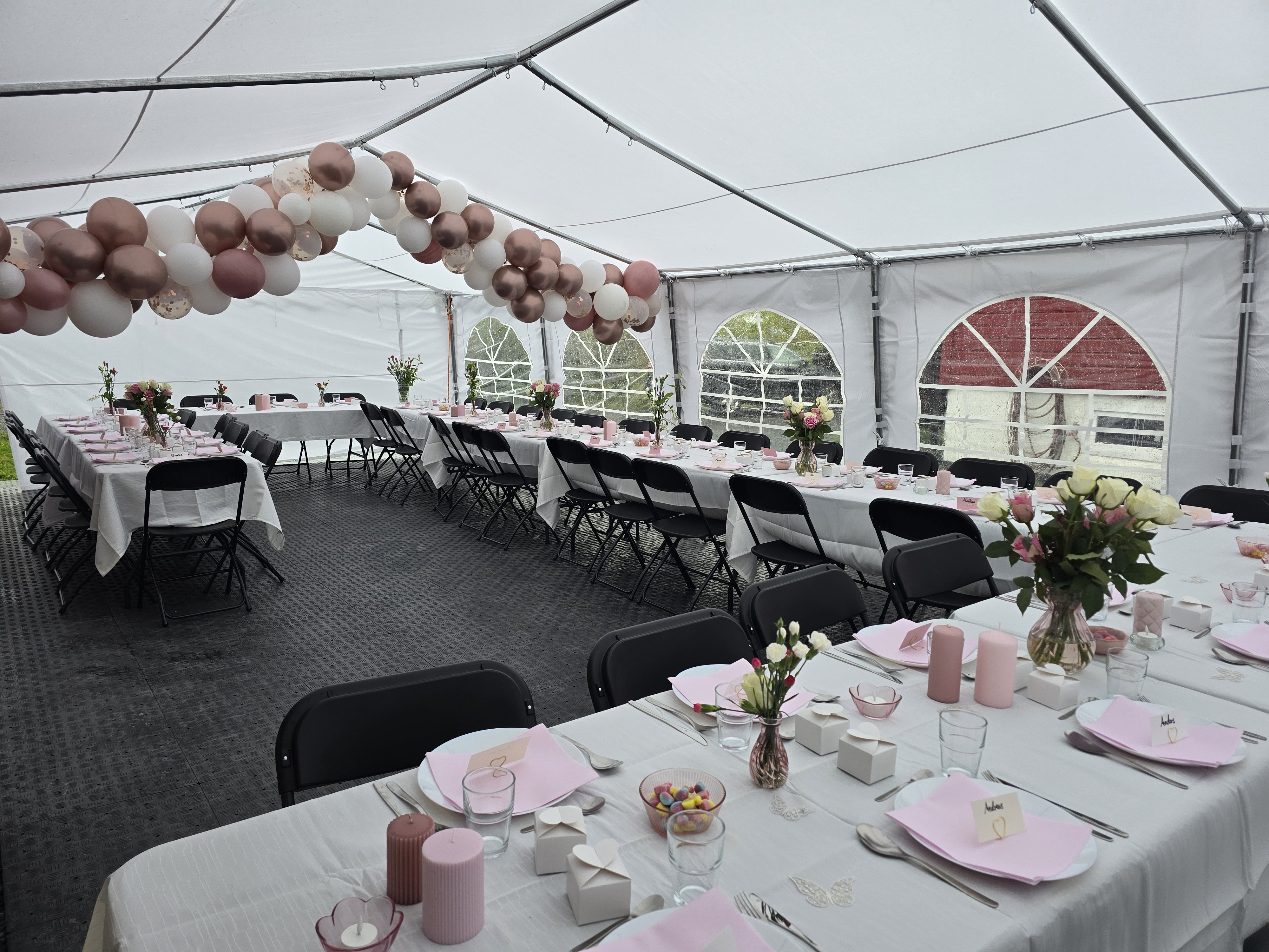 Bord og stoler til partytelt